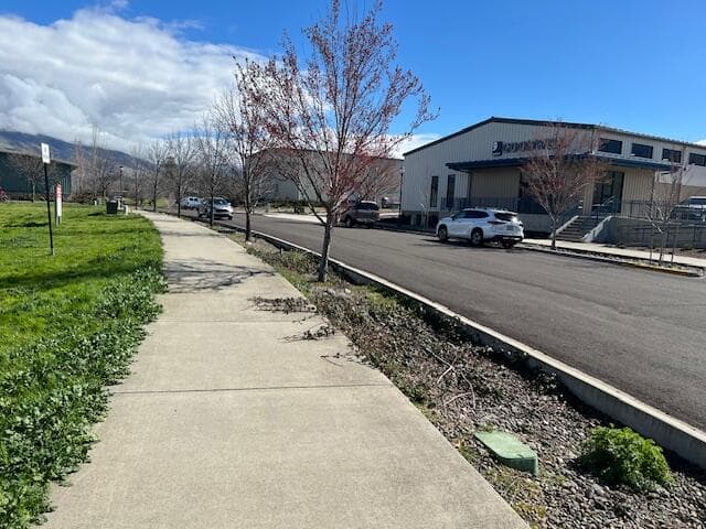 IMG_4434. Photo 2 of 3, 766 E Jefferson Avenue, Ashland, OR 97520
