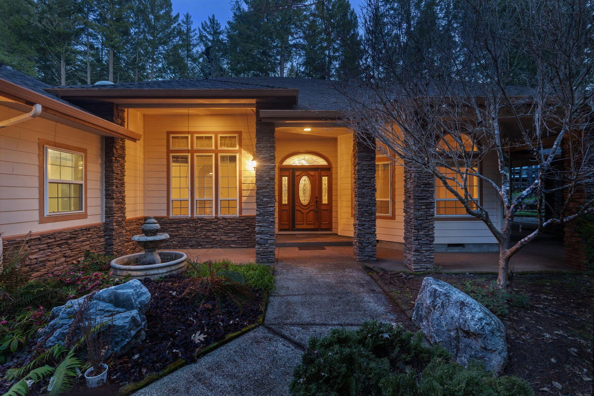 2. Photo 2 of 74, 337 Daleo Drive, Grants Pass, OR 97527