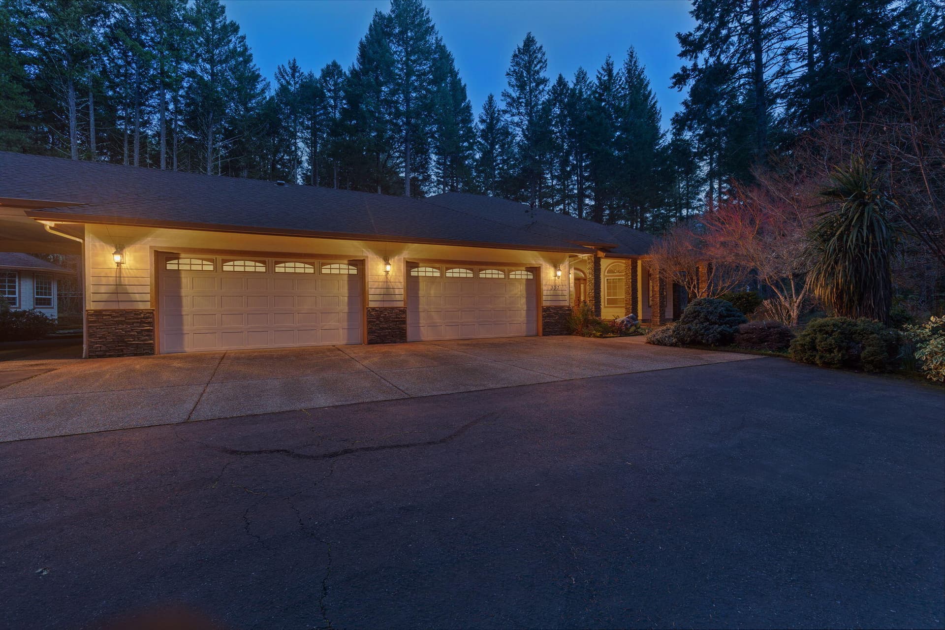 3. Photo 3 of 74, 337 Daleo Drive, Grants Pass, OR 97527