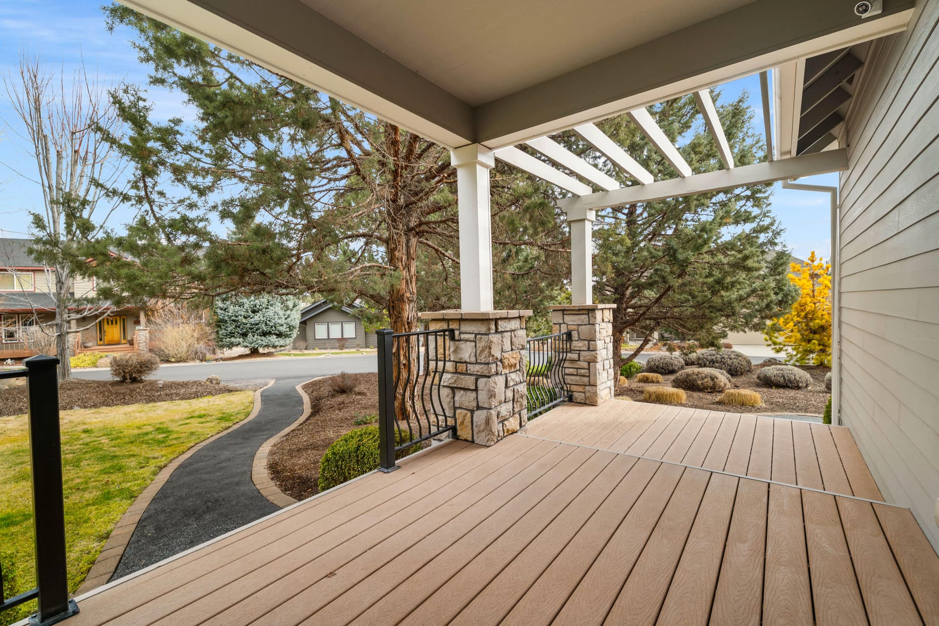10-Exterior. Photo 4 of 81, 10160 Juniper Glen Circle, Redmond, OR 97756