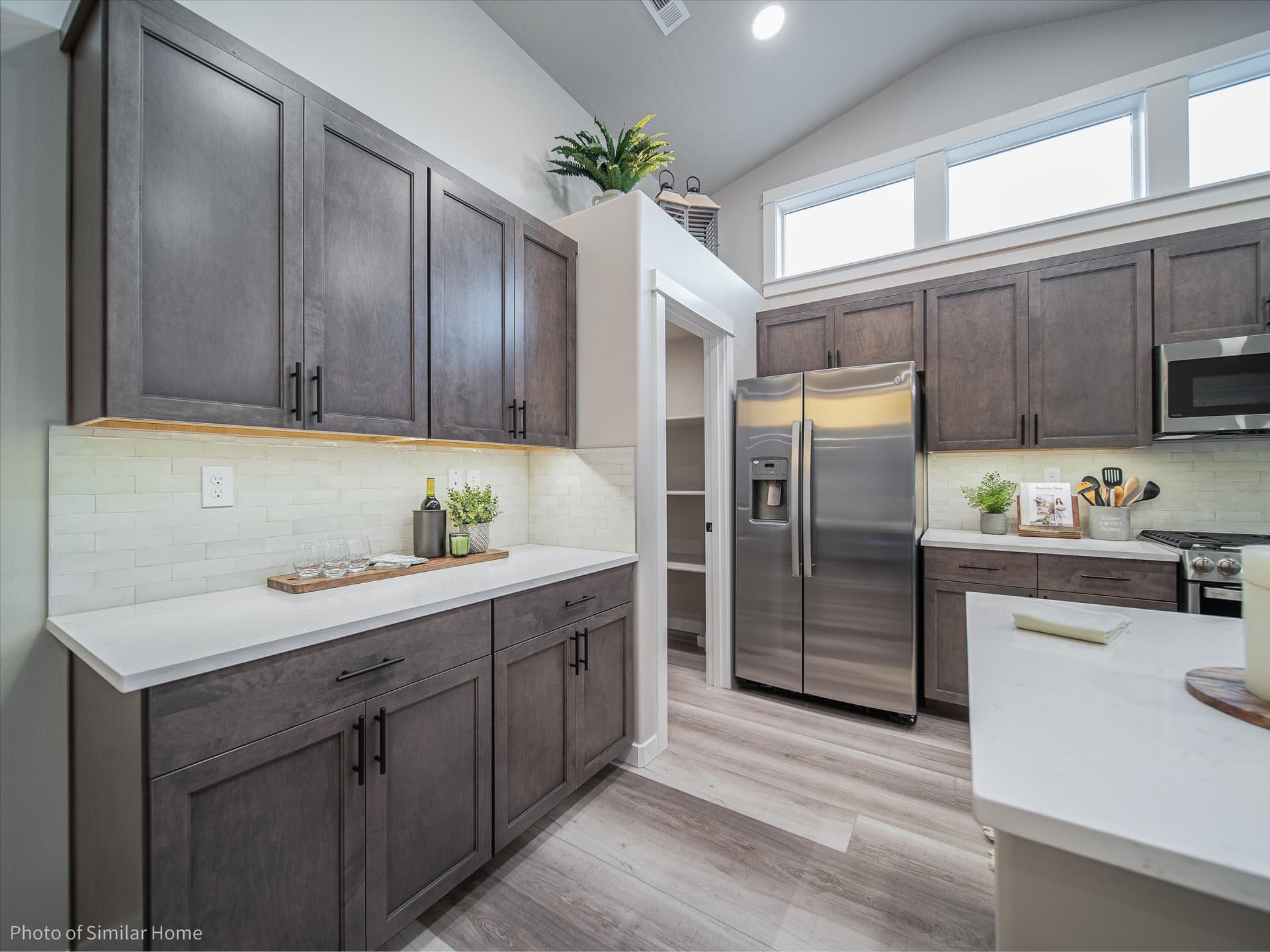 Pacific - Kitchen 3. Photo 5 of 24, 2452 Yamsay Drive Unit 76, Medford, OR 97504