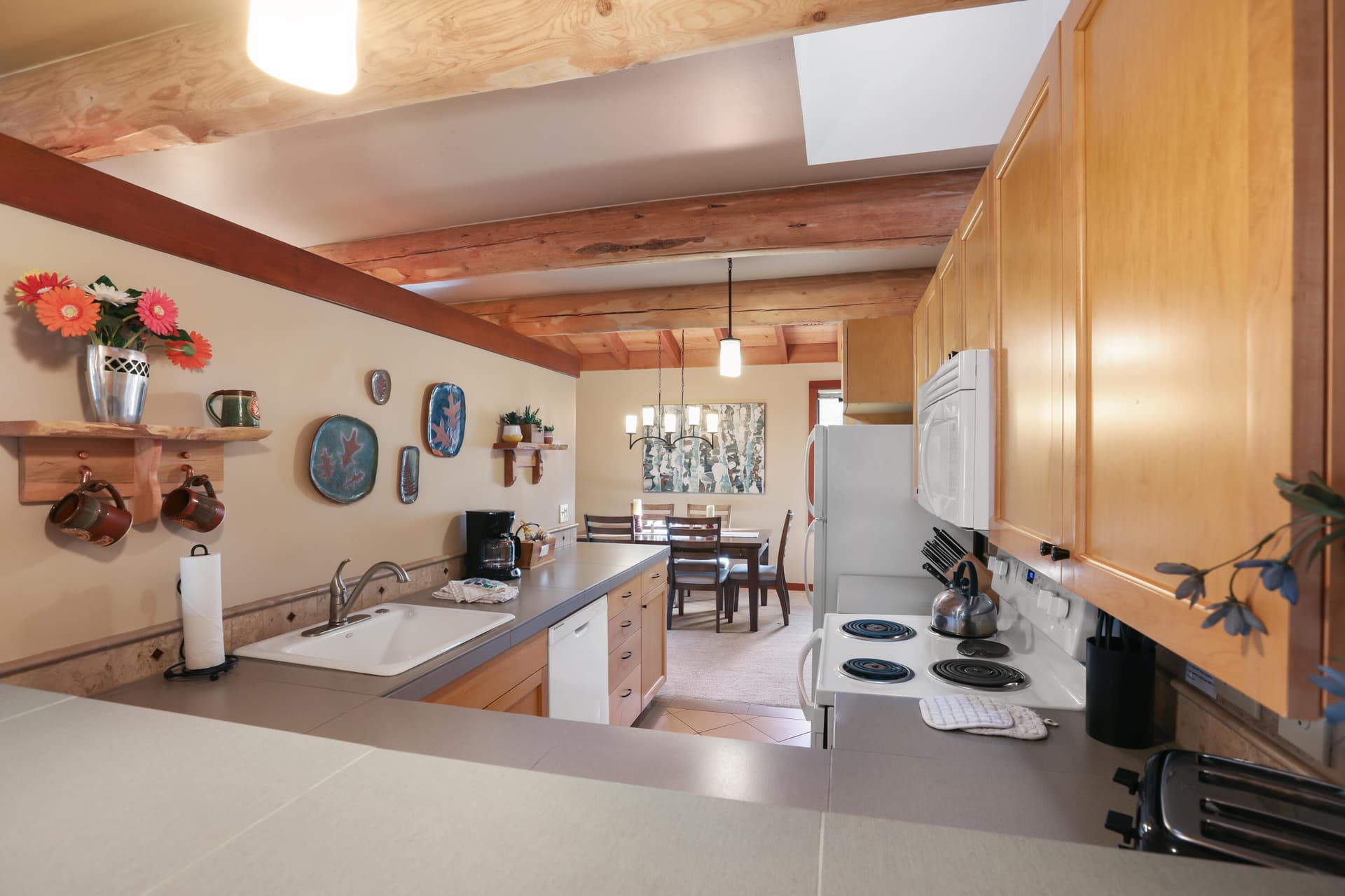 Kitchen. Photo 5 of 20, 57053 Wild Lily Lane Unit 4, Sunriver, OR 97707