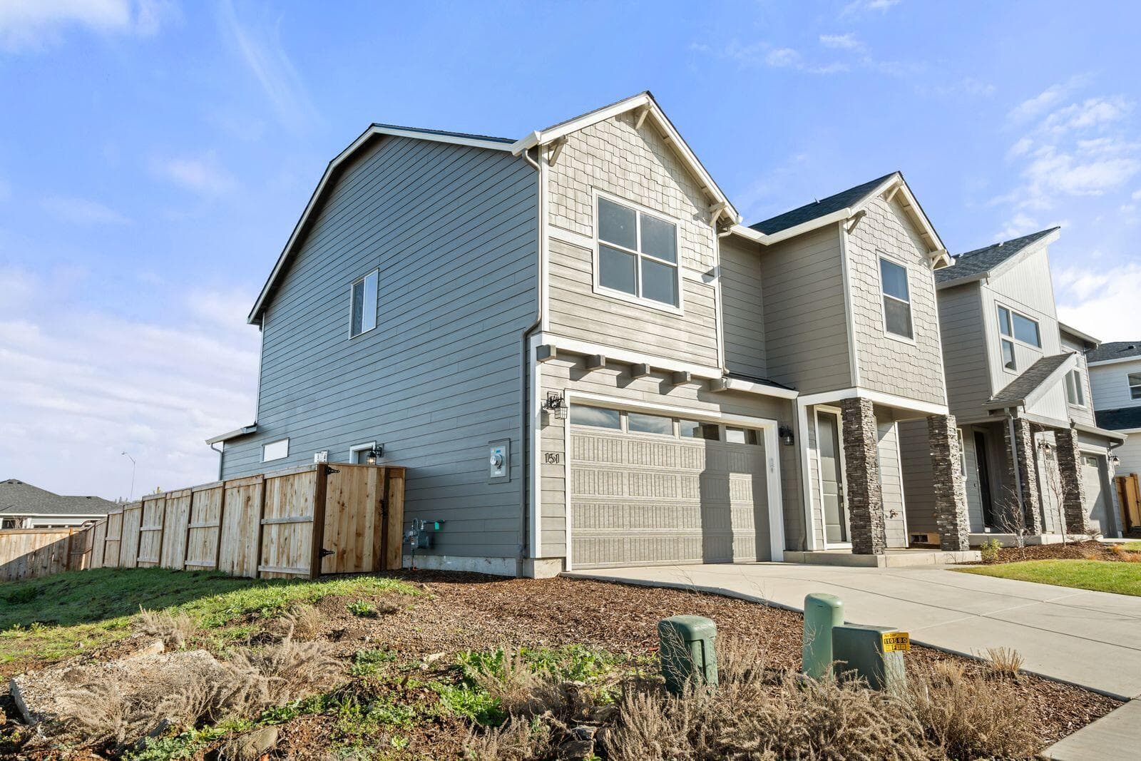 2. Photo 3 of 36, 151 Valemont Drive Unit 39, Eagle Point, OR 97524