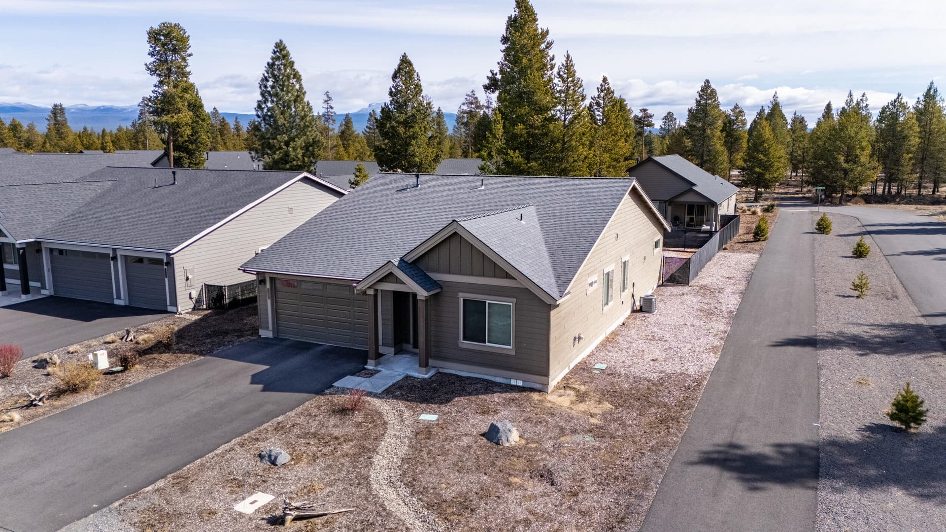 32. Photo 3 of 36, 51900 Settler Drive, La Pine, OR 97739