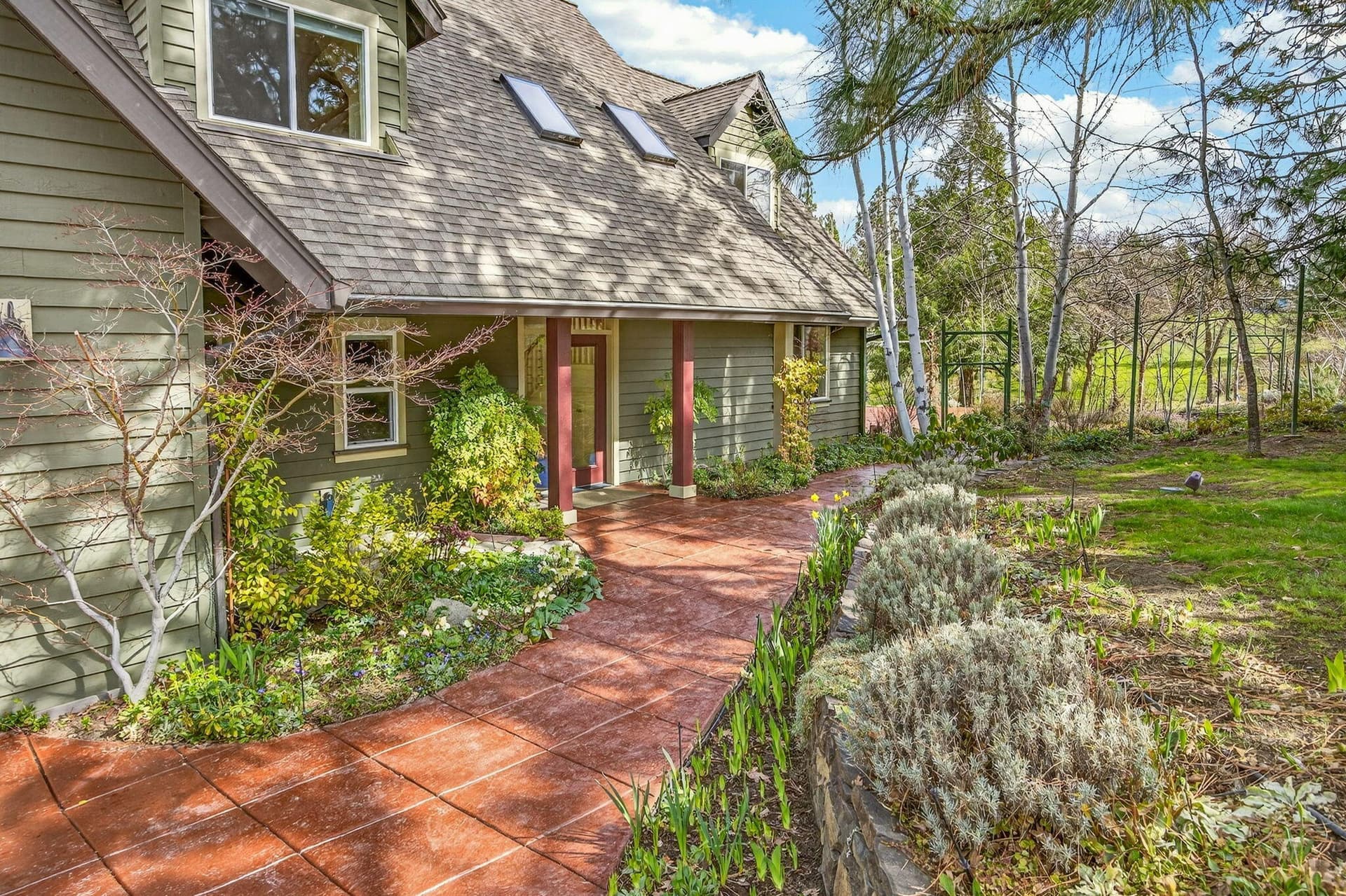 ApxSL00008. Photo 4 of 77, 523 Strawberry Lane, Ashland, OR 97520
