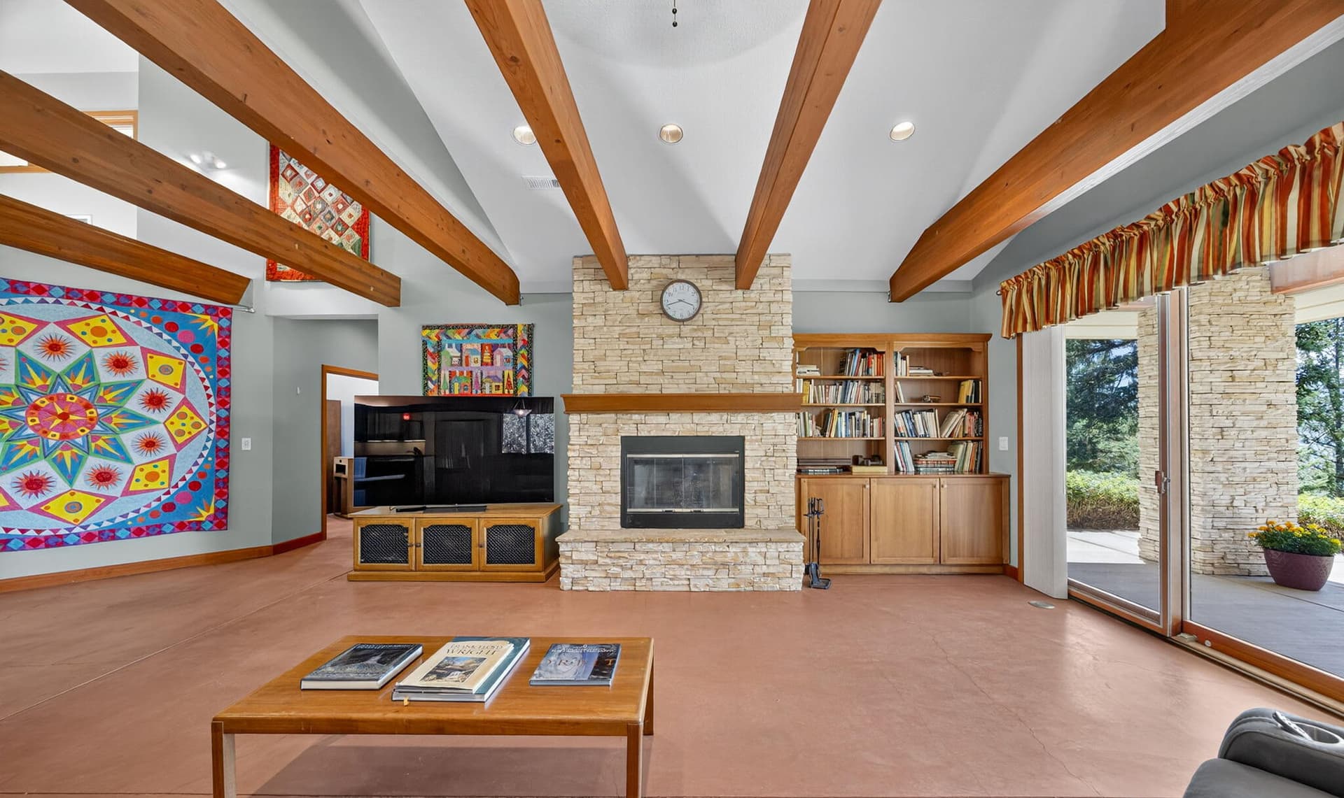 4. Photo 4 of 31, 615 Tumbleweed Trail, Jacksonville, OR 97530