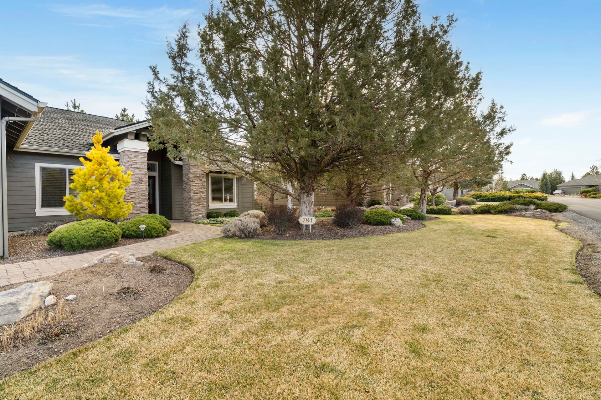 01-Exterior. Photo 5 of 78, 784 Ribbon Falls Road, Redmond, OR 97756
