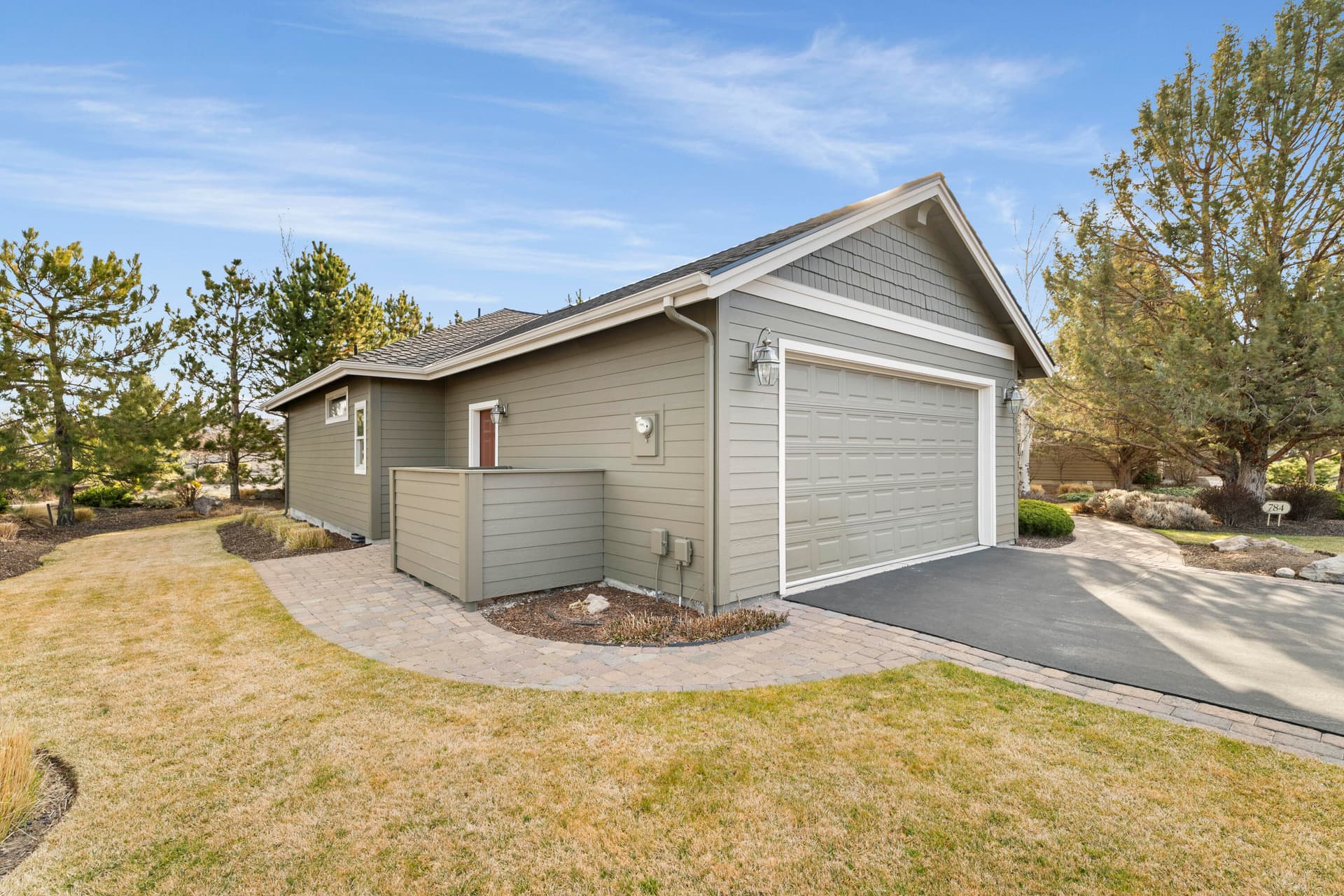 05-Exterior. Photo 4 of 78, 784 Ribbon Falls Road, Redmond, OR 97756