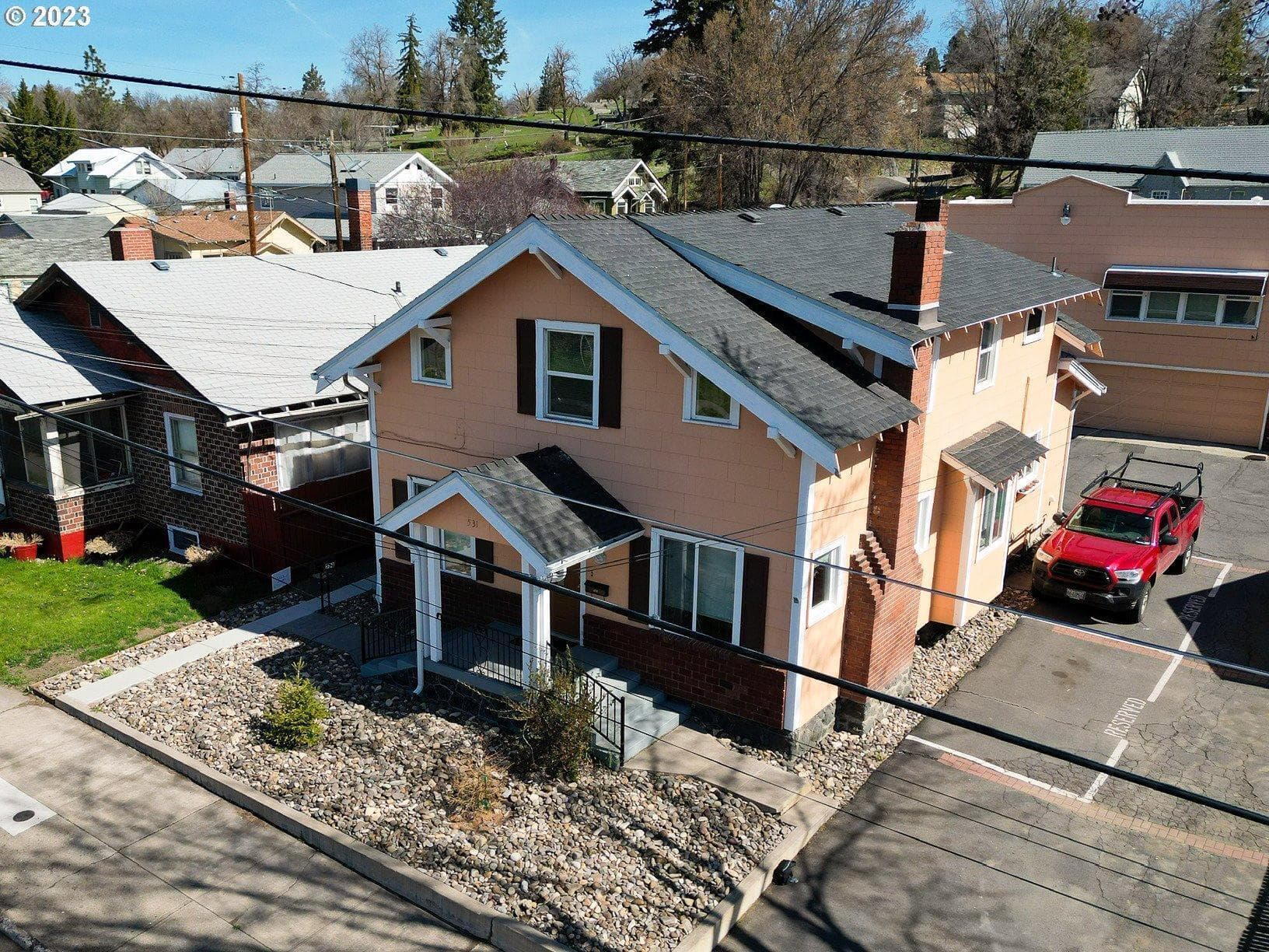 6. Photo 1 of 49, 531 N 11th Street, Klamath Falls, OR 97601