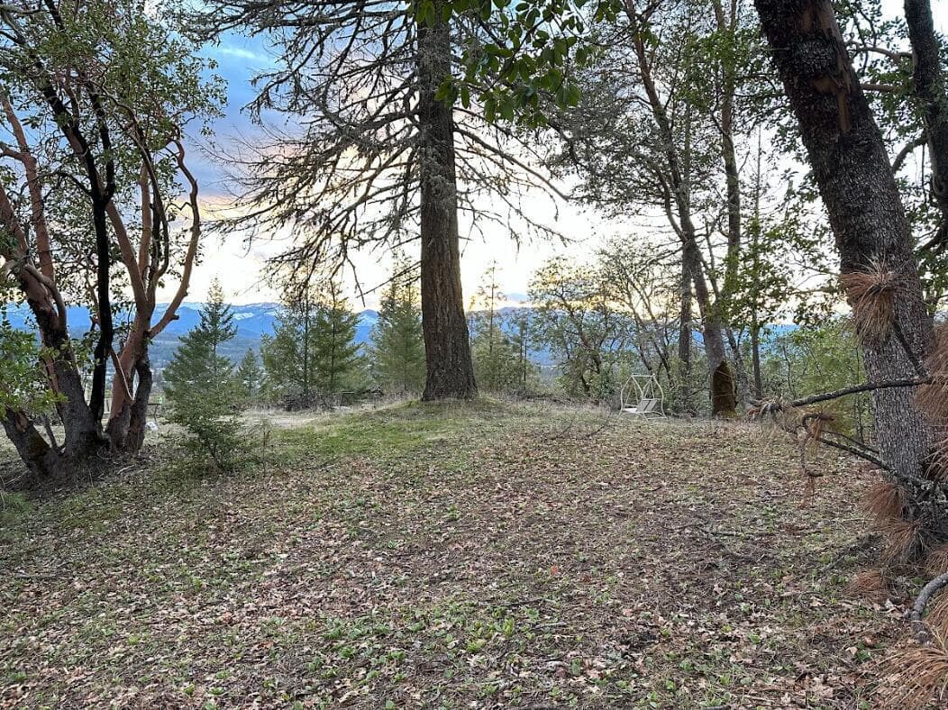 1. Photo 1 of 16, 6141 Highland Avenue, Grants Pass, OR 97526