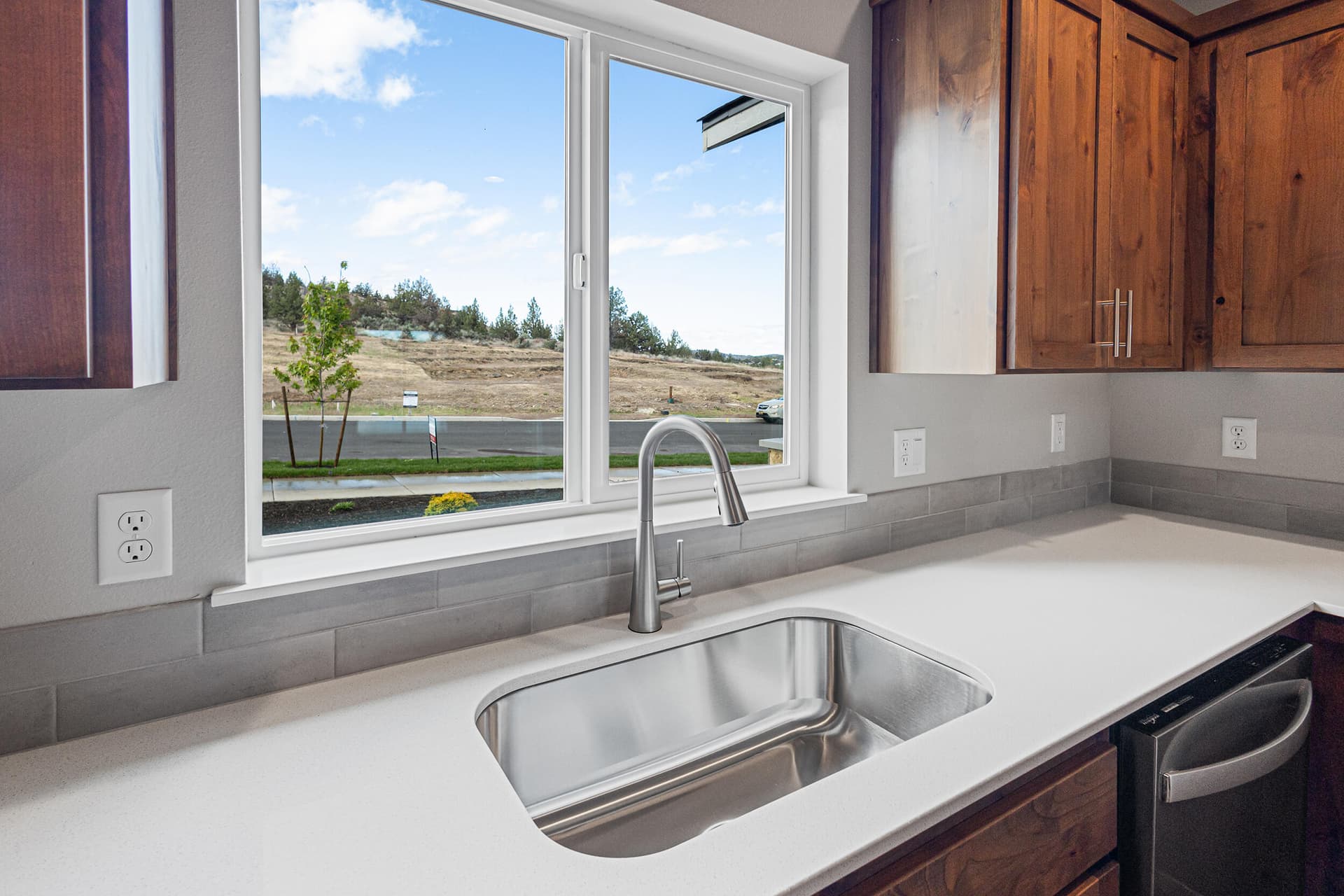 View from kitchen. Photo 5 of 14, 582 SW H Street Unit Lot 1, Madras, OR 97741