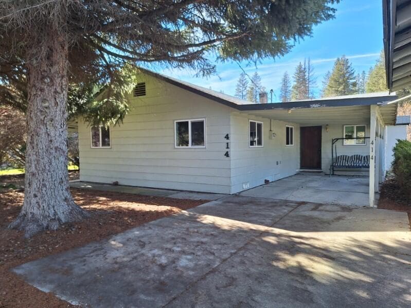image000000 (4). Photo 2 of 39, 414 N Baker Avenue, Chiloquin, OR 97624