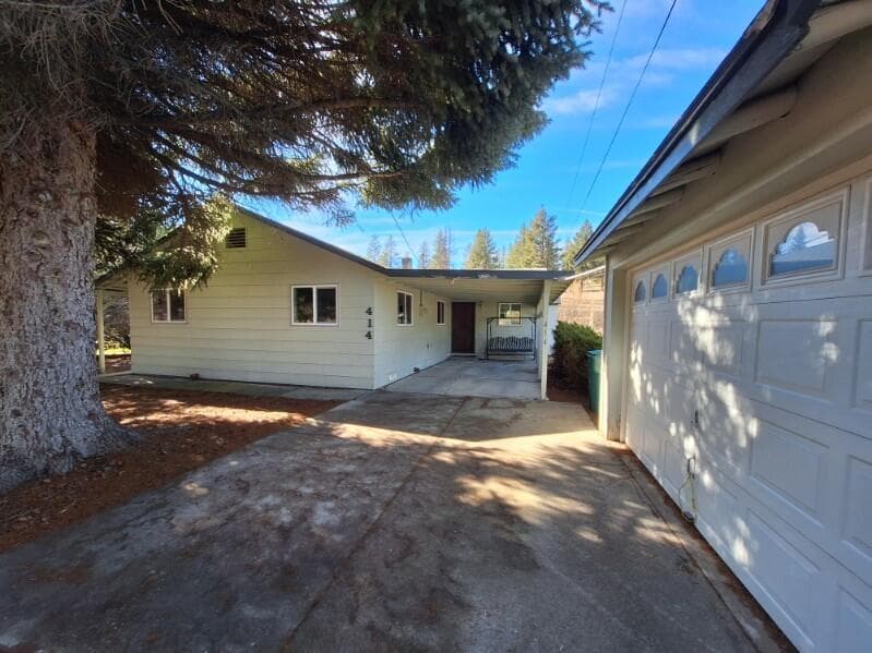 image000001 (2). Photo 1 of 39, 414 N Baker Avenue, Chiloquin, OR 97624