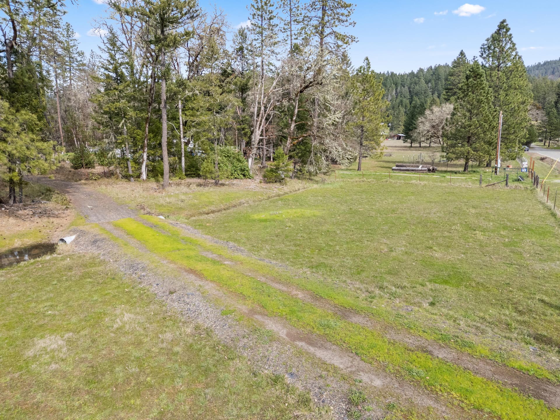 522 jackadel ln, cave junction, or 97523. Photo 3 of 22, 522 Jackadel Lane, Cave Junction, OR 97523