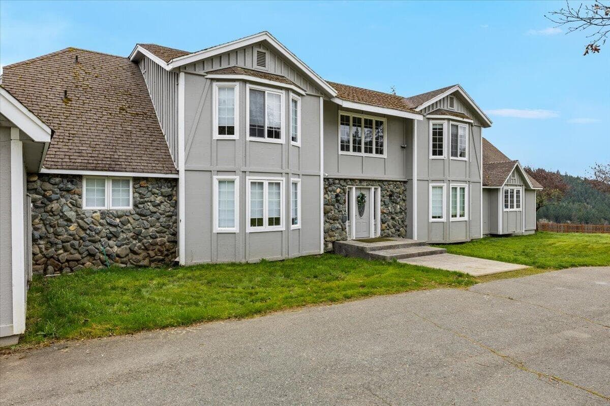 0. Photo 1 of 31, 1500 Panther Gulch Road, Williams, OR 97544