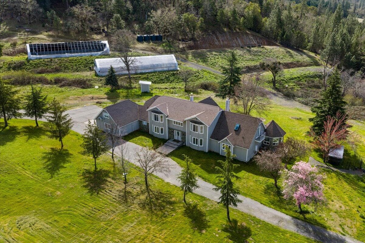1. Photo 3 of 31, 1500 Panther Gulch Road, Williams, OR 97544