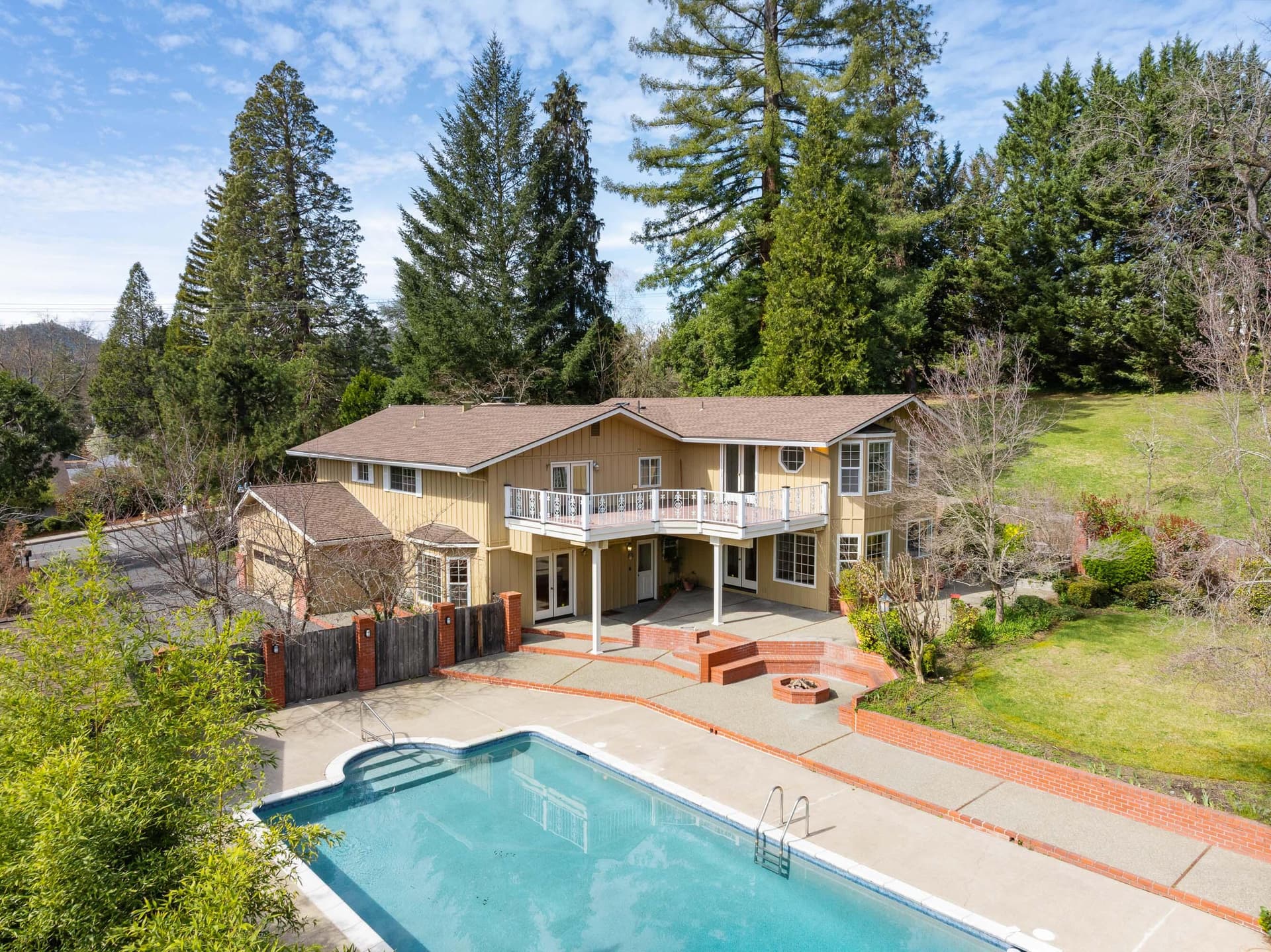 DRONE (5 of 6). Photo 1 of 65, 1345 NE 9th Street, Grants Pass, OR 97526