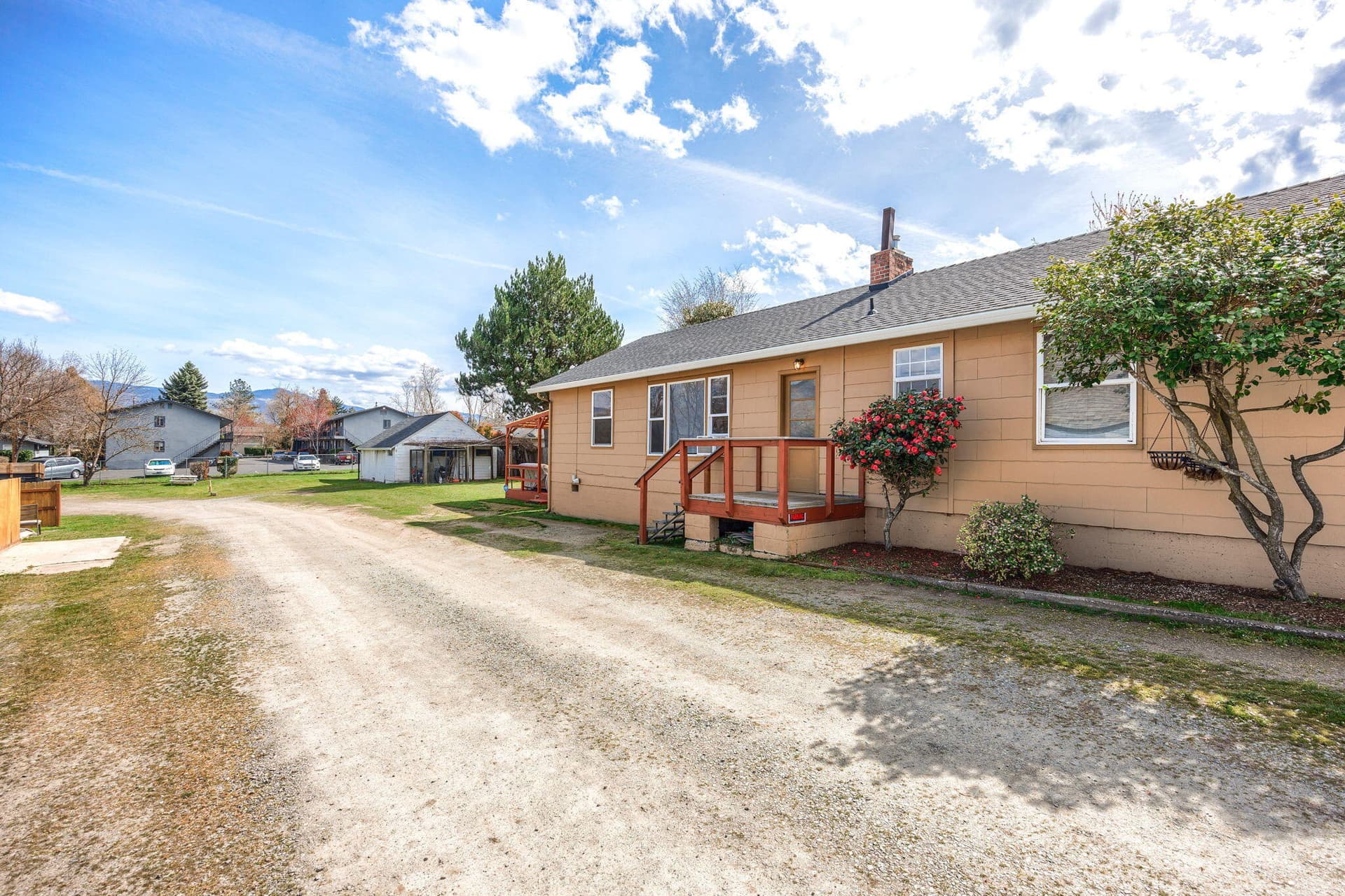 4-web-or-mls-ApxSM (4). Photo 4 of 33, 128 S Mountain Avenue, Ashland, OR 97520