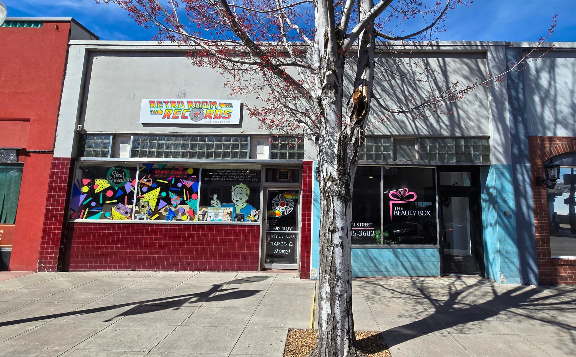 front. Photo 1 of 3, 427 Main Street, Klamath Falls, OR 97601