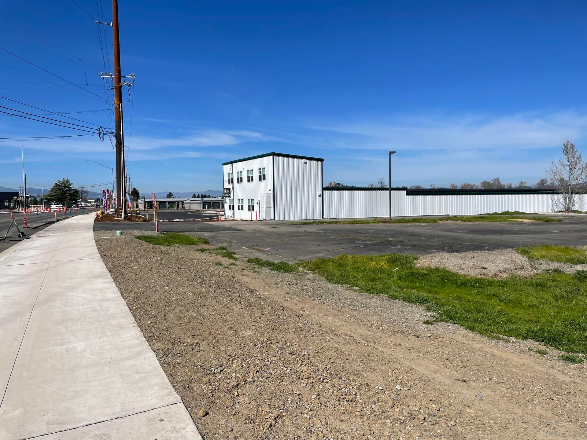jim11. Photo 4 of 15, 3957 S Pacific Highway, Medford, OR 97501