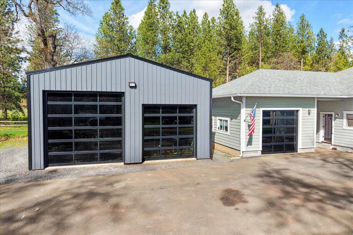 04-Drone 4. Photo 4 of 60, 9011 Monument Drive, Grants Pass, OR 97526