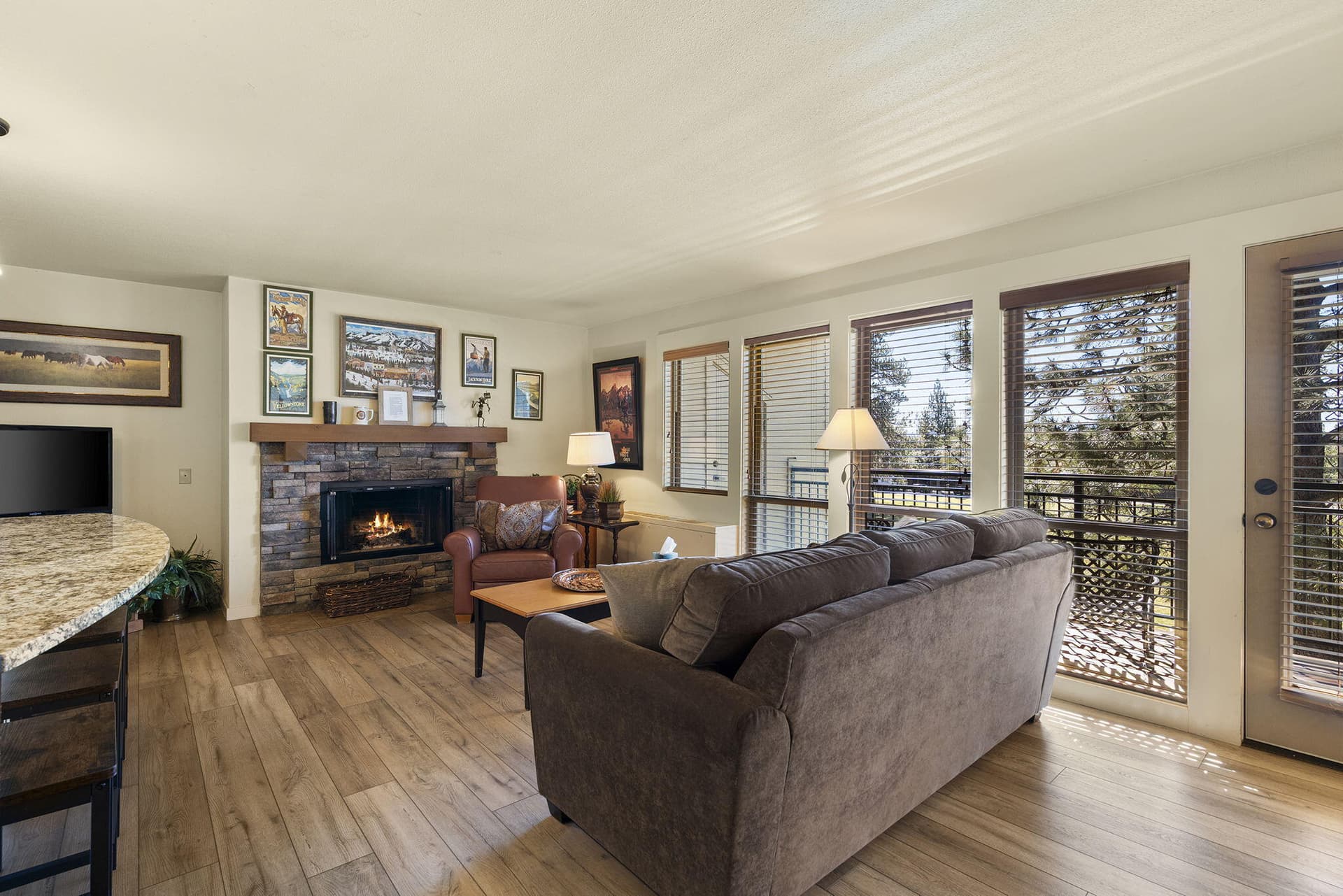 4-web-or-mls-_DSC0304. Photo 4 of 31, 18575 SW Century Drive Unit 2135, Bend, OR 97702