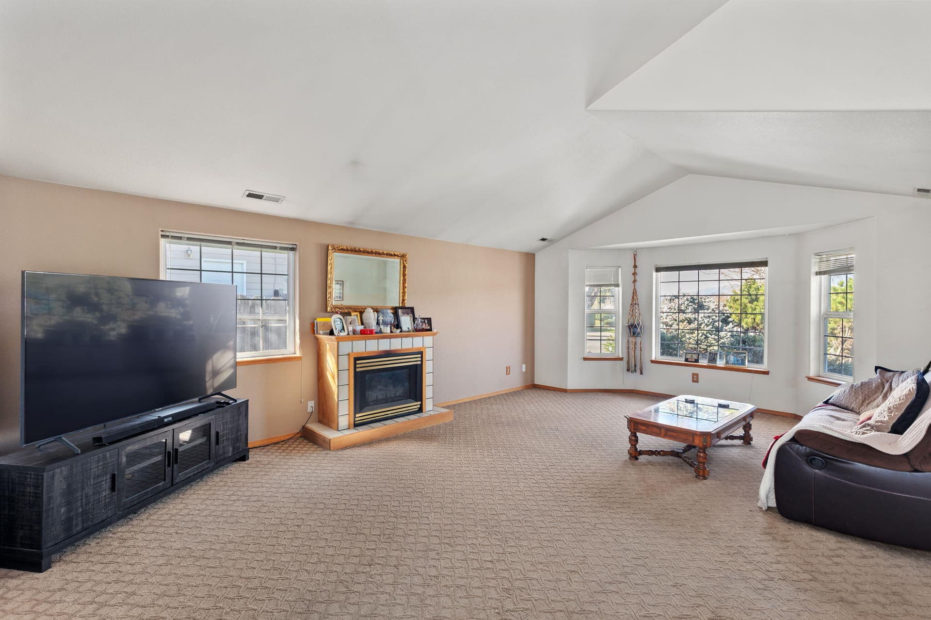 4. Photo 4 of 40, 1987 Kelly Way, Grants Pass, OR 97527
