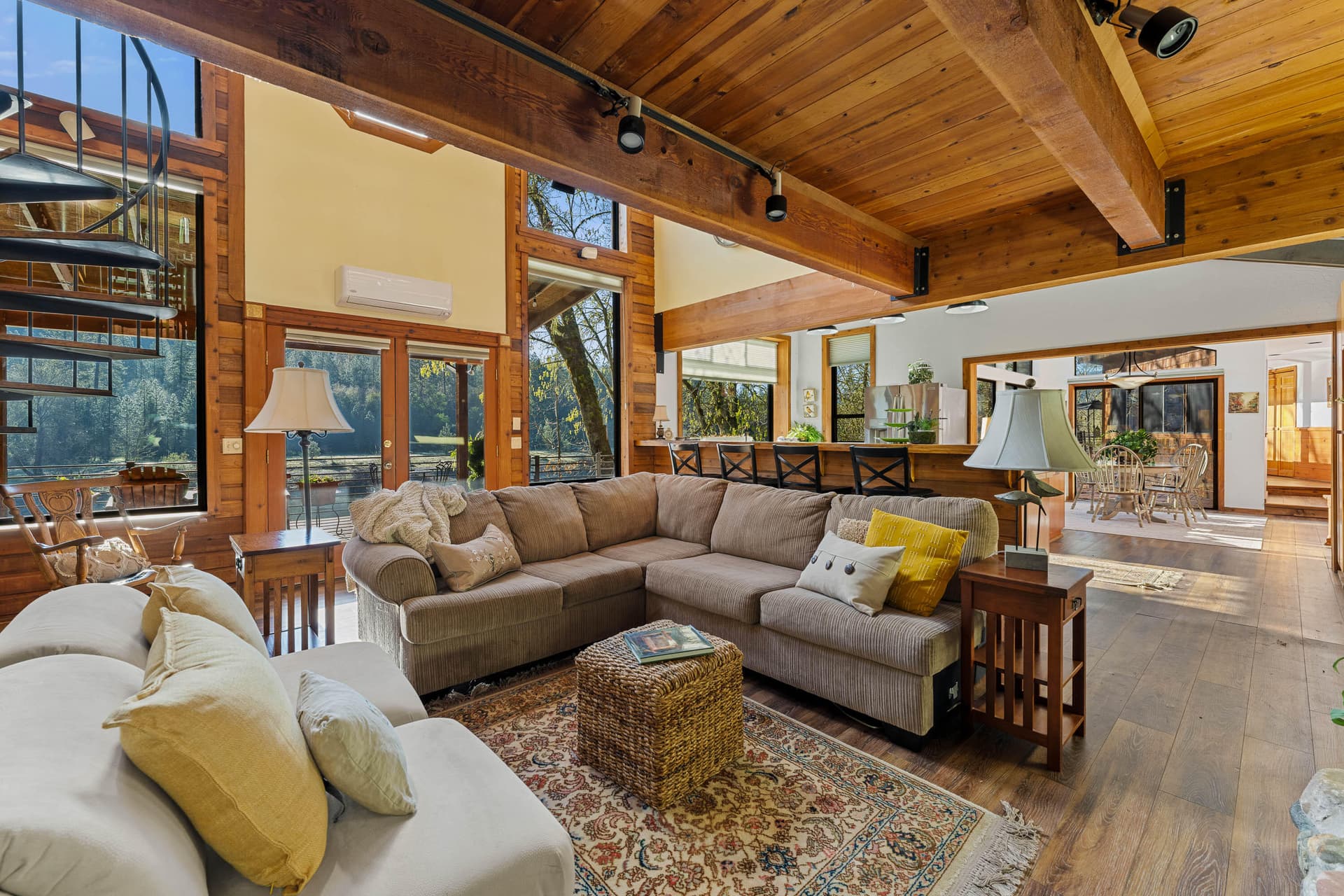 10-INT (2 of 20). Photo 5 of 60, 4941 Riverbanks Road, Grants Pass, OR 97527