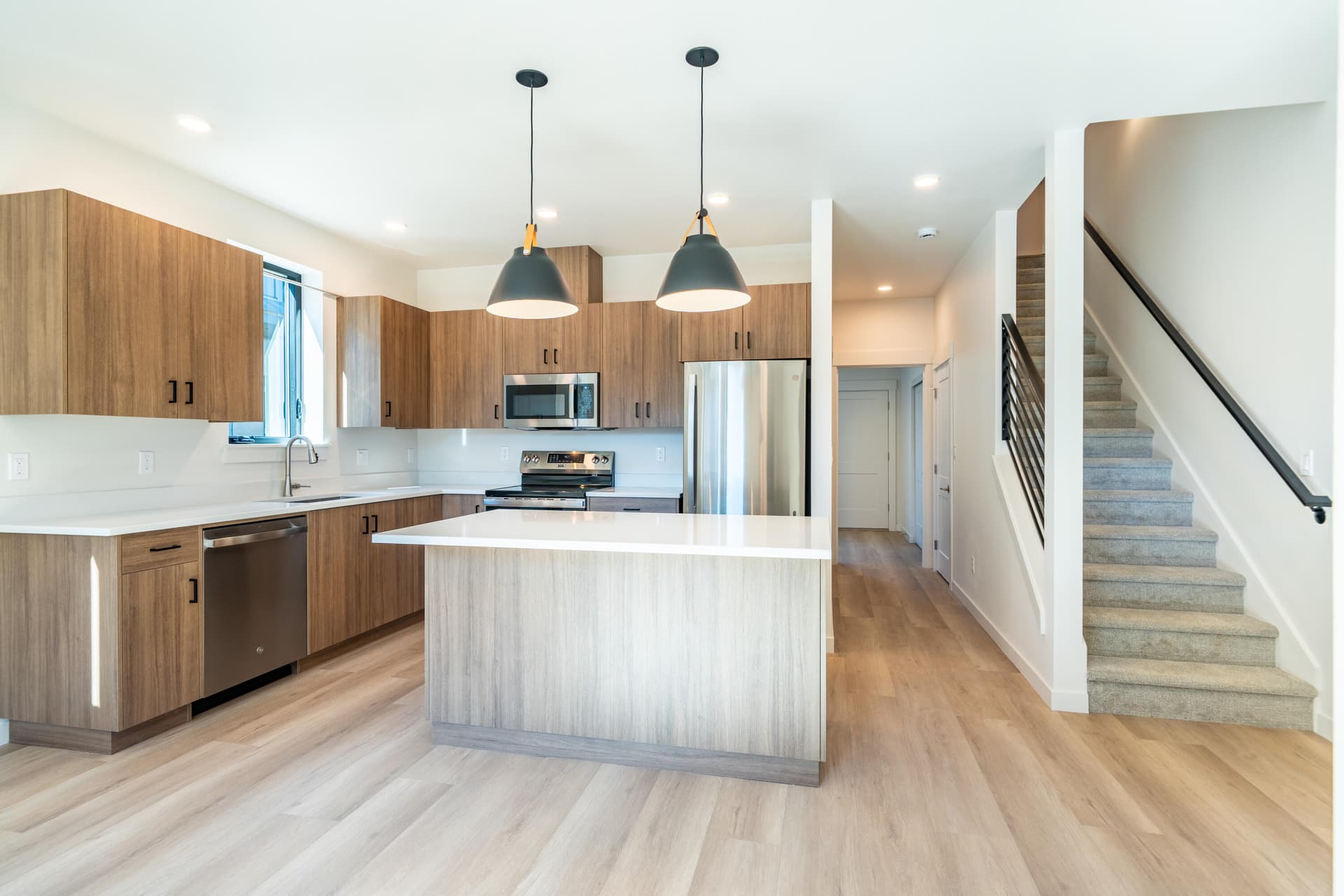 RH - 19th St Redmond 3br-19. Photo 1 of 20, 371 NW 19th Street Unit 102, Redmond, OR 97756