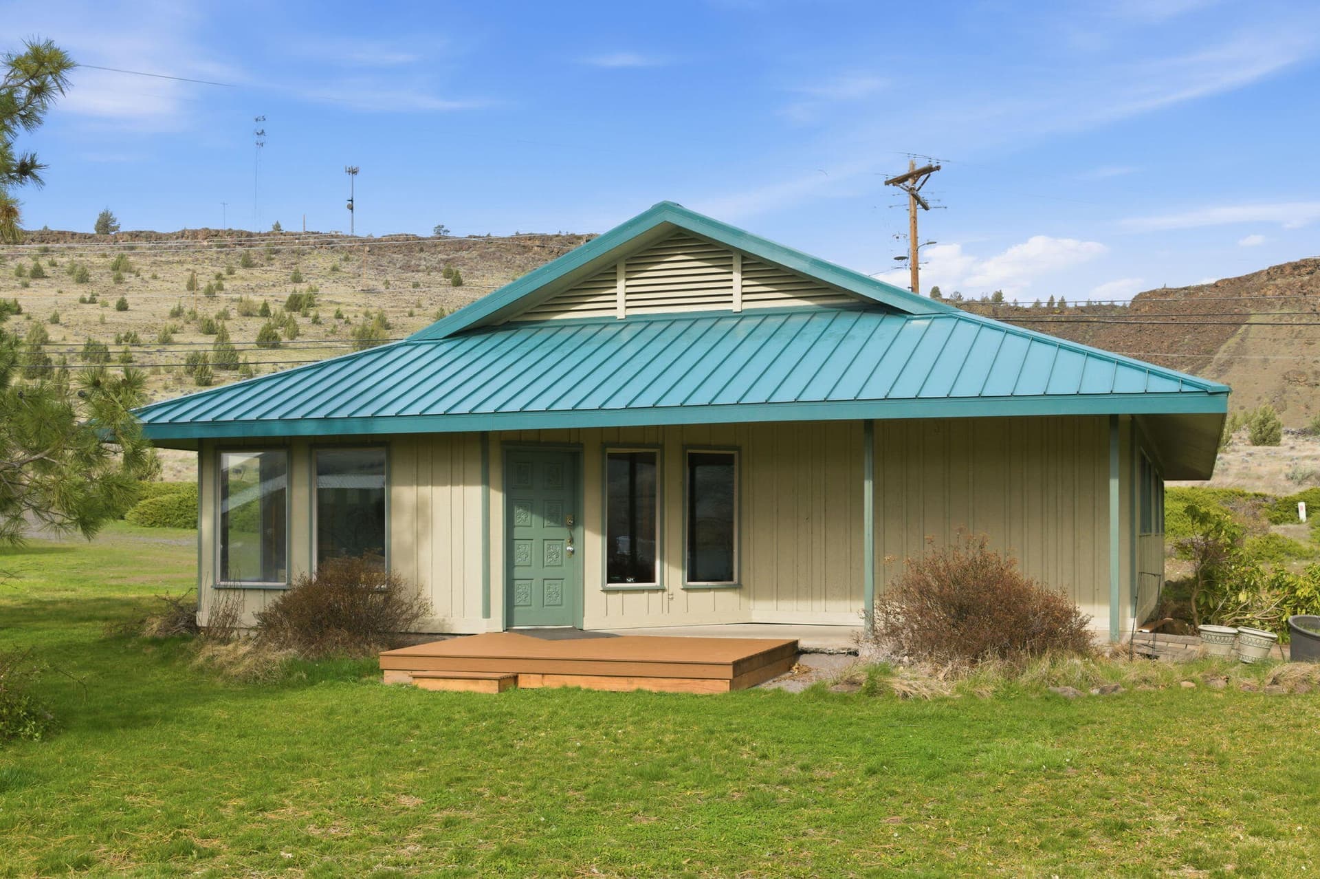 3. Photo 3 of 25, 615 Timber Lane, Maupin, OR 97037