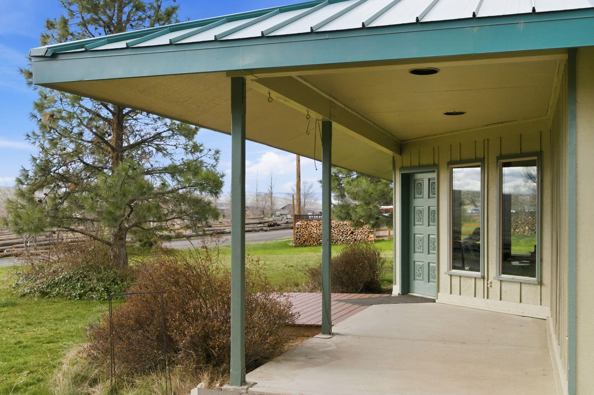 4. Photo 4 of 25, 615 Timber Lane, Maupin, OR 97037