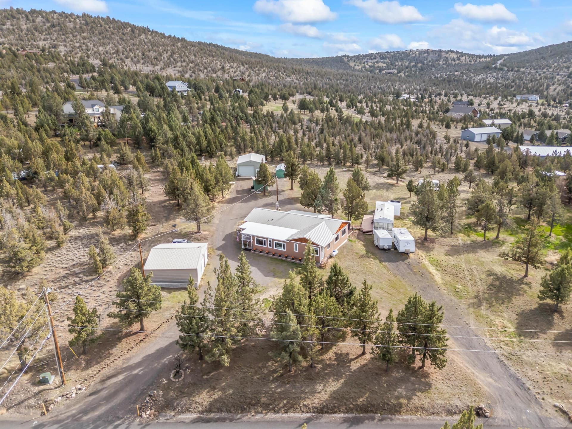 02. Photo 2 of 35, 1940 SE Mountain Road, Prineville, OR 97754