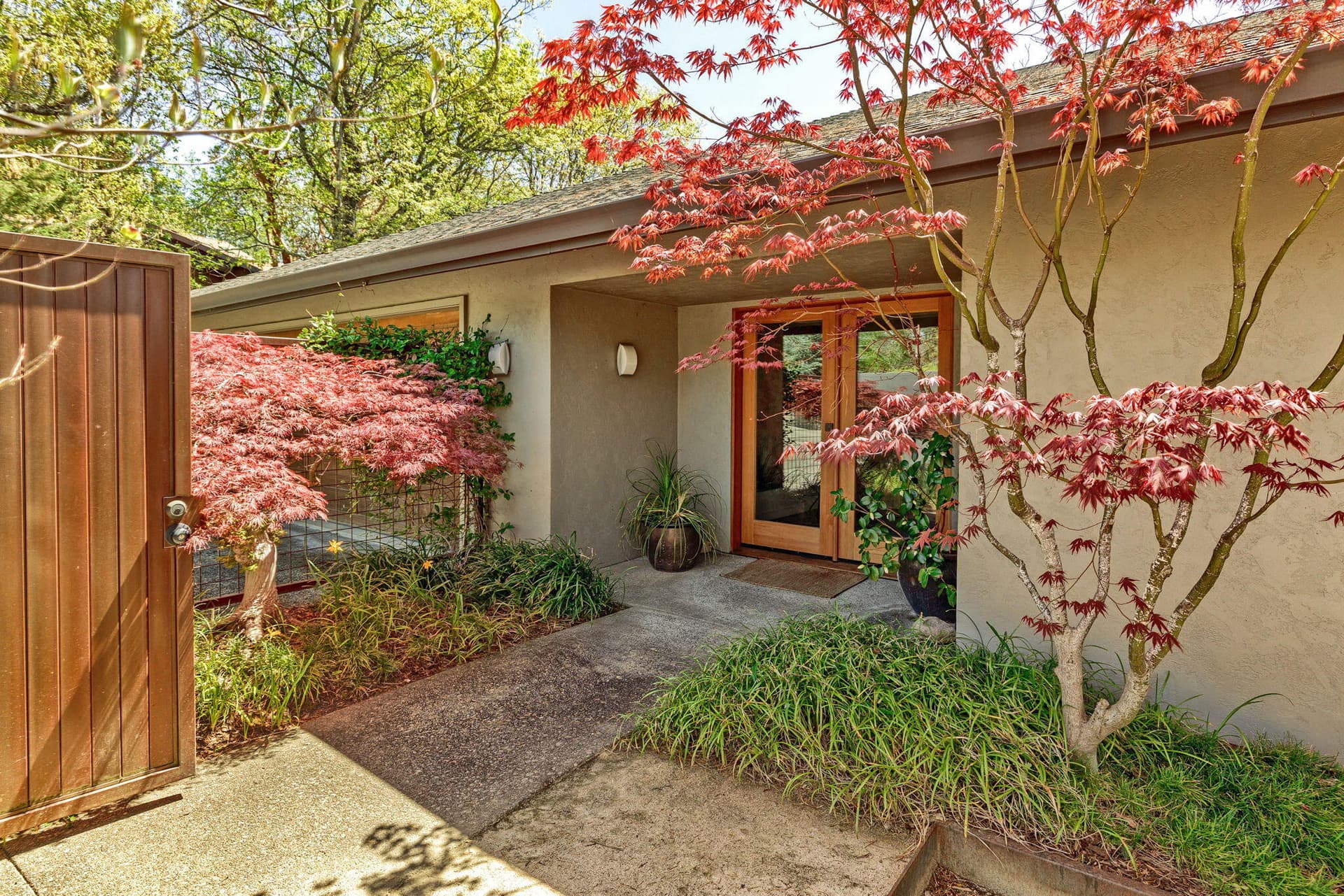 1630 NW Olmar Drive. Photo 3 of 61, 1630 NW Olmar Drive, Grants Pass, OR 97526