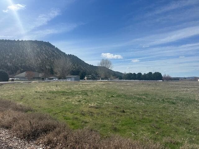 Primary. Photo 2 of 24, Ochoco Creek Lane Unit 0-5, Prineville, OR 97754