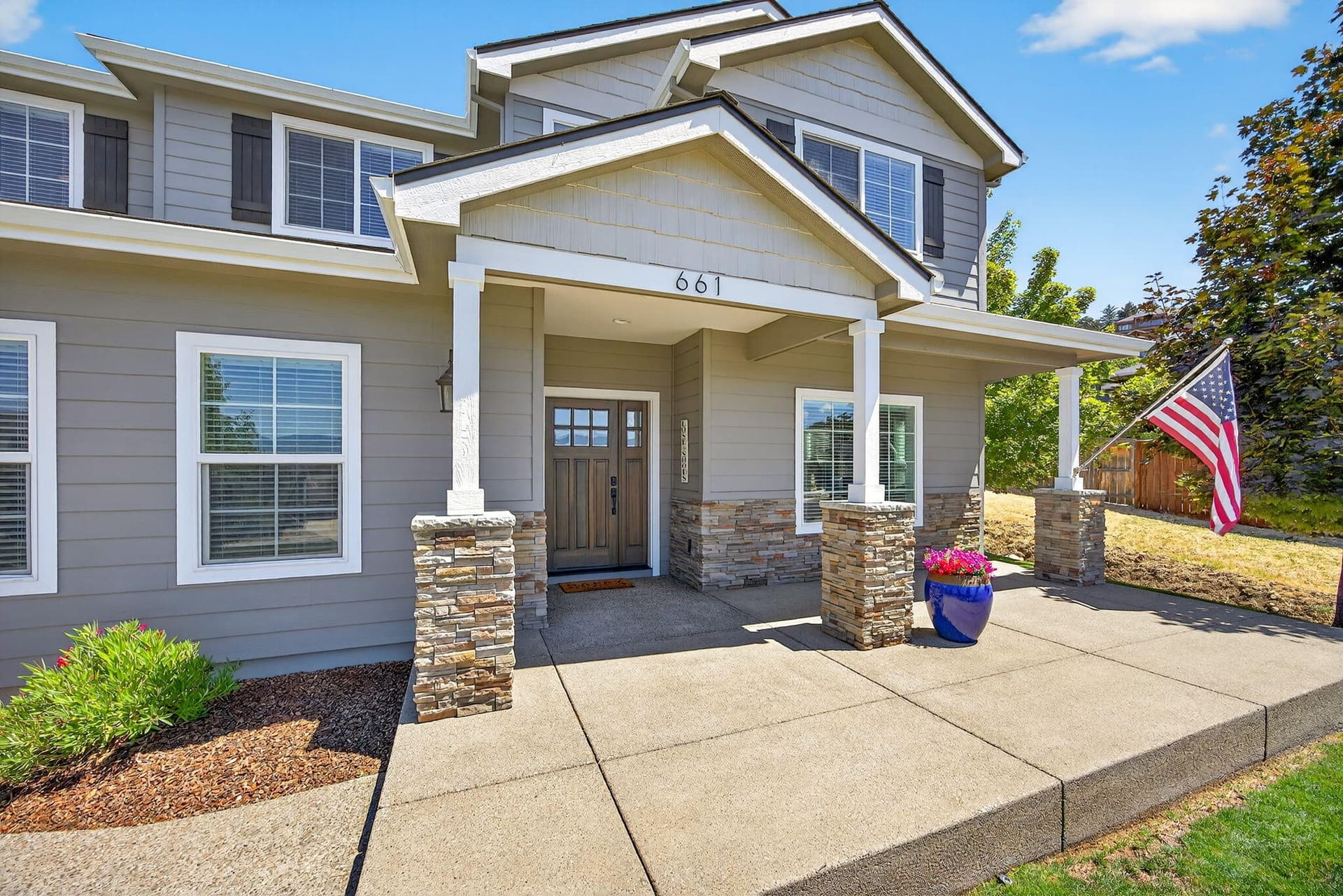 ApxFR00005. Photo 1 of 36, 661 Forest Ridge Drive, Medford, OR 97504