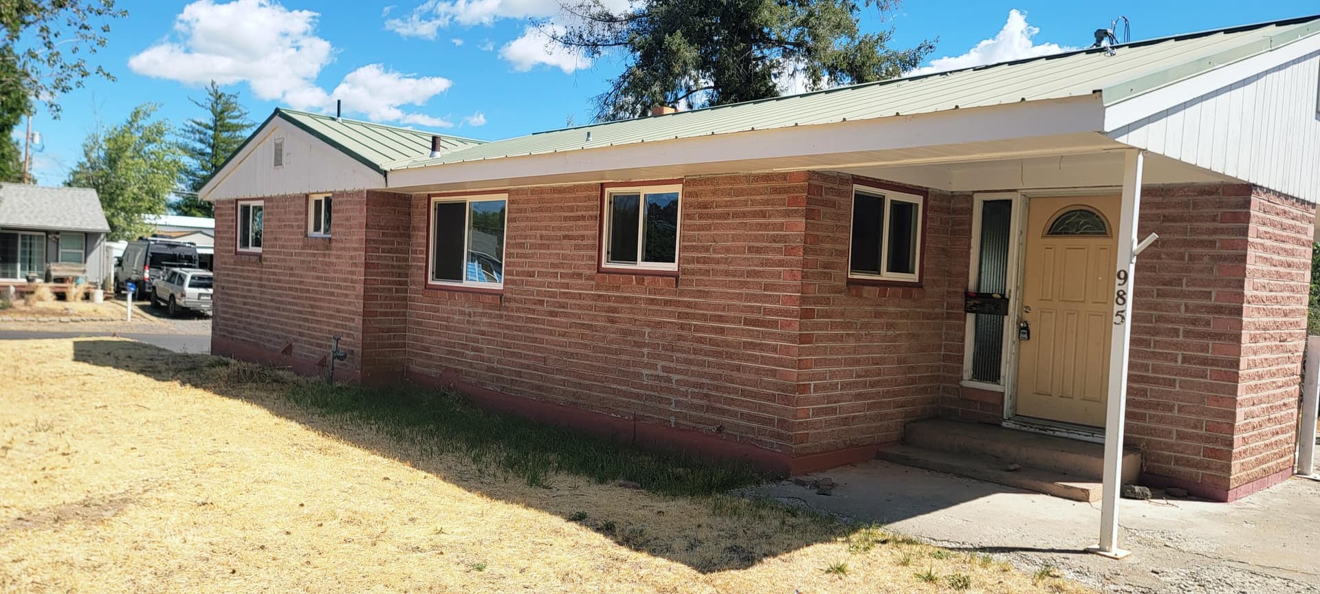 985 crest front 2. Photo 3 of 10, 985 NE Crest Drive, Prineville, OR 97754