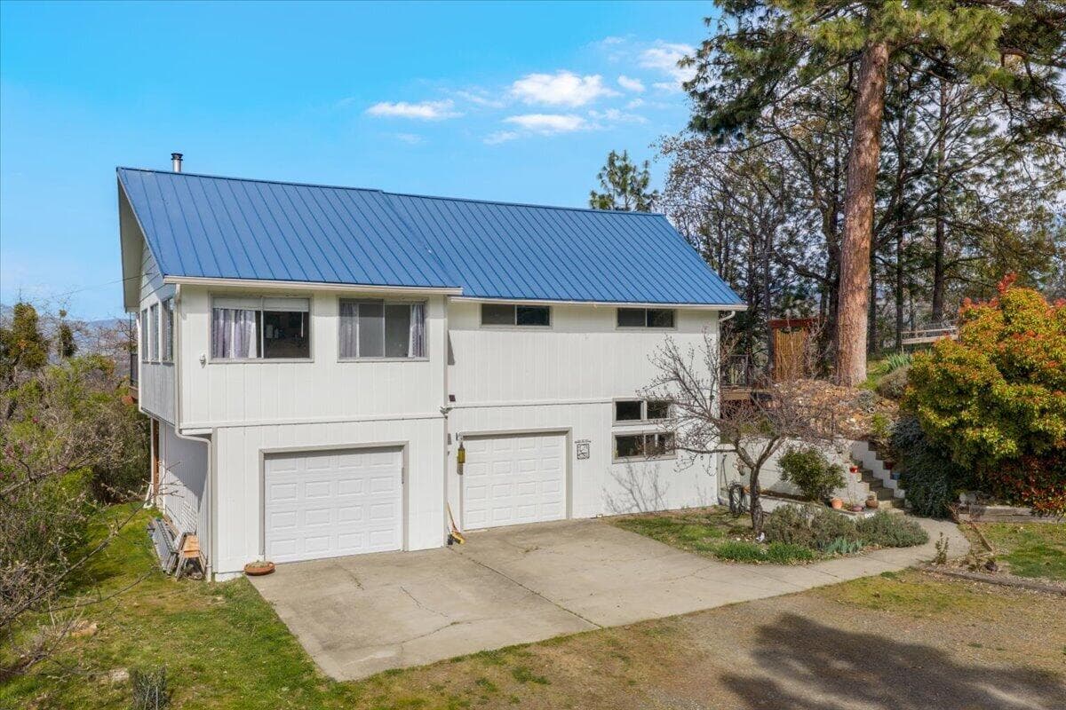 03-DJI_20260320151134_0059_D. Photo 2 of 26, 345 Carmen Road, Talent, OR 97540