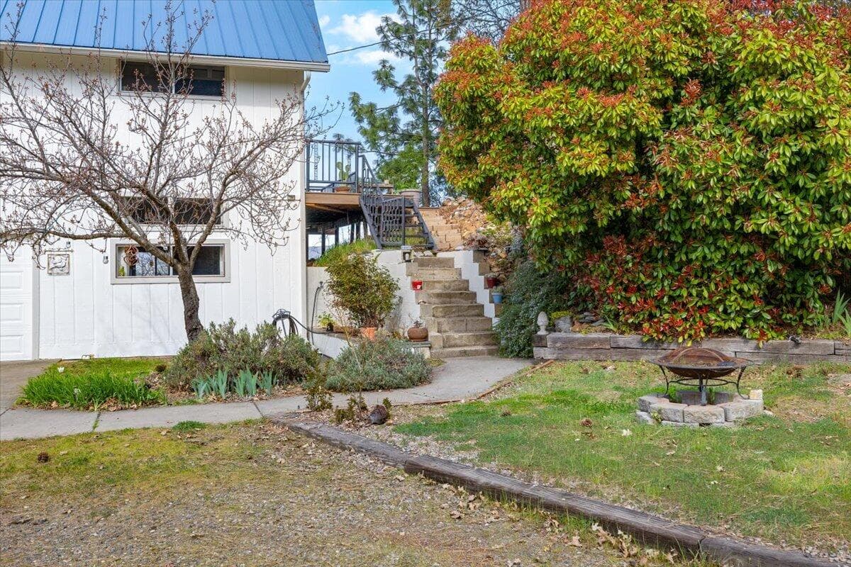 06-CI_2932. Photo 3 of 26, 345 Carmen Road, Talent, OR 97540