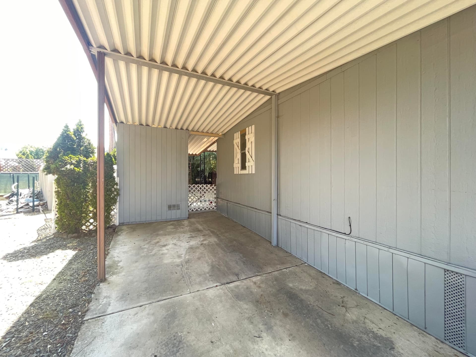 LR 2. Photo 2 of 23, 1095 Lee Roze Lane, Grants Pass, OR 97527