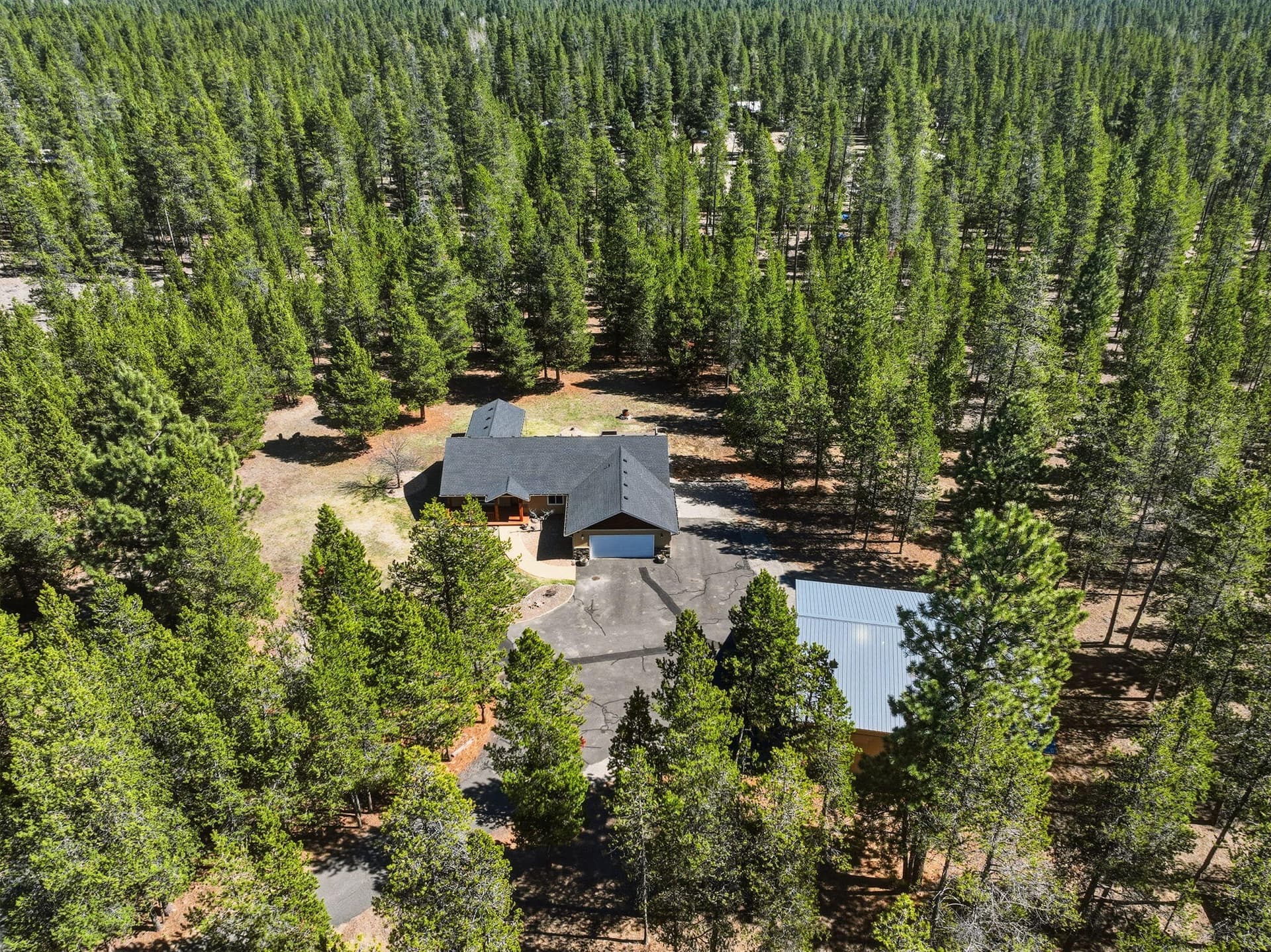3-web-or-mls-Riley_Visuals_003. Photo 3 of 56, 52220 Dorrance Meadow Road, La Pine, OR 97739