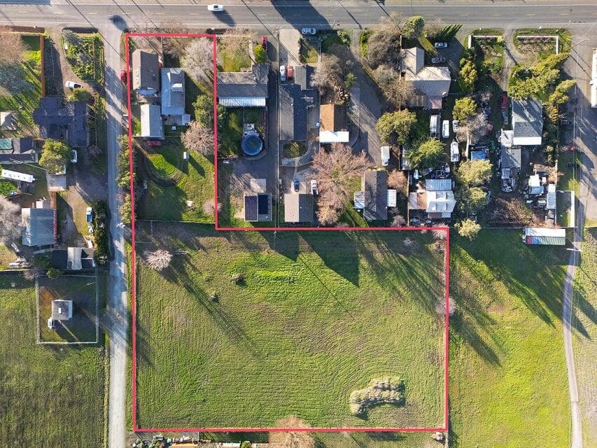 20260320161237451842000000-o. Photo 1 of 40, 2375 Kings Highway, Medford, OR 97501