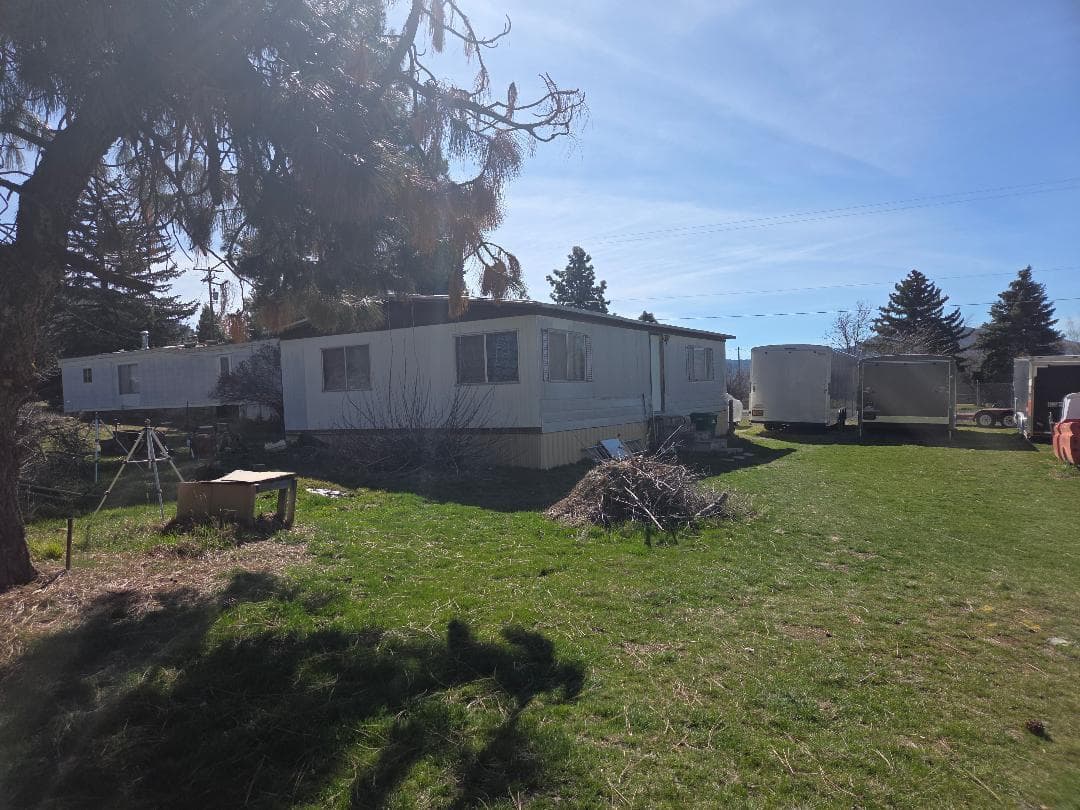 thumbnail 5. Photo 5 of 16, 11727 Clovis Drive, Klamath Falls, OR 97603