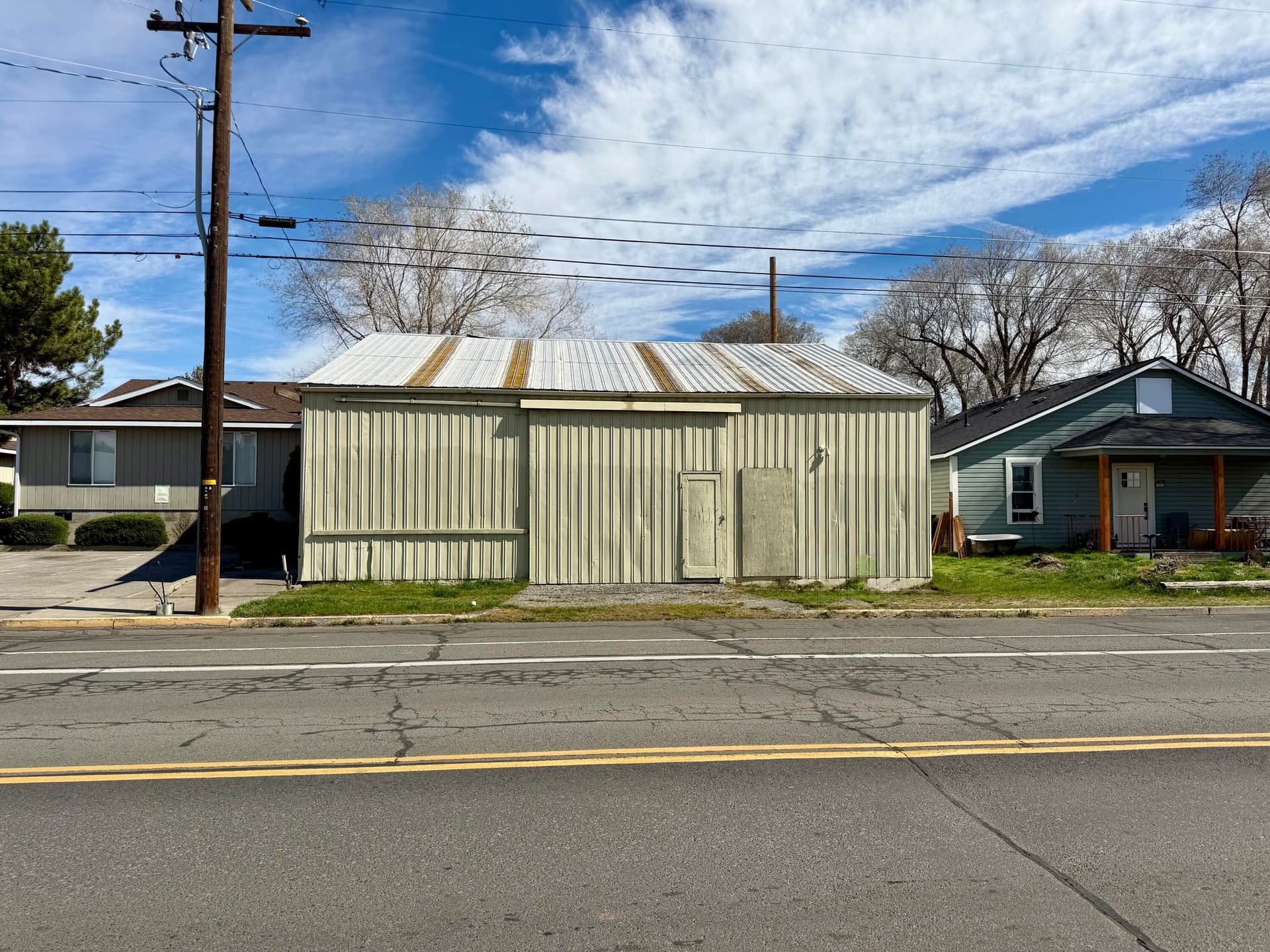 IMG_0219. Photo 1 of 7, 39 NE 7th Street, Madras, OR 97741