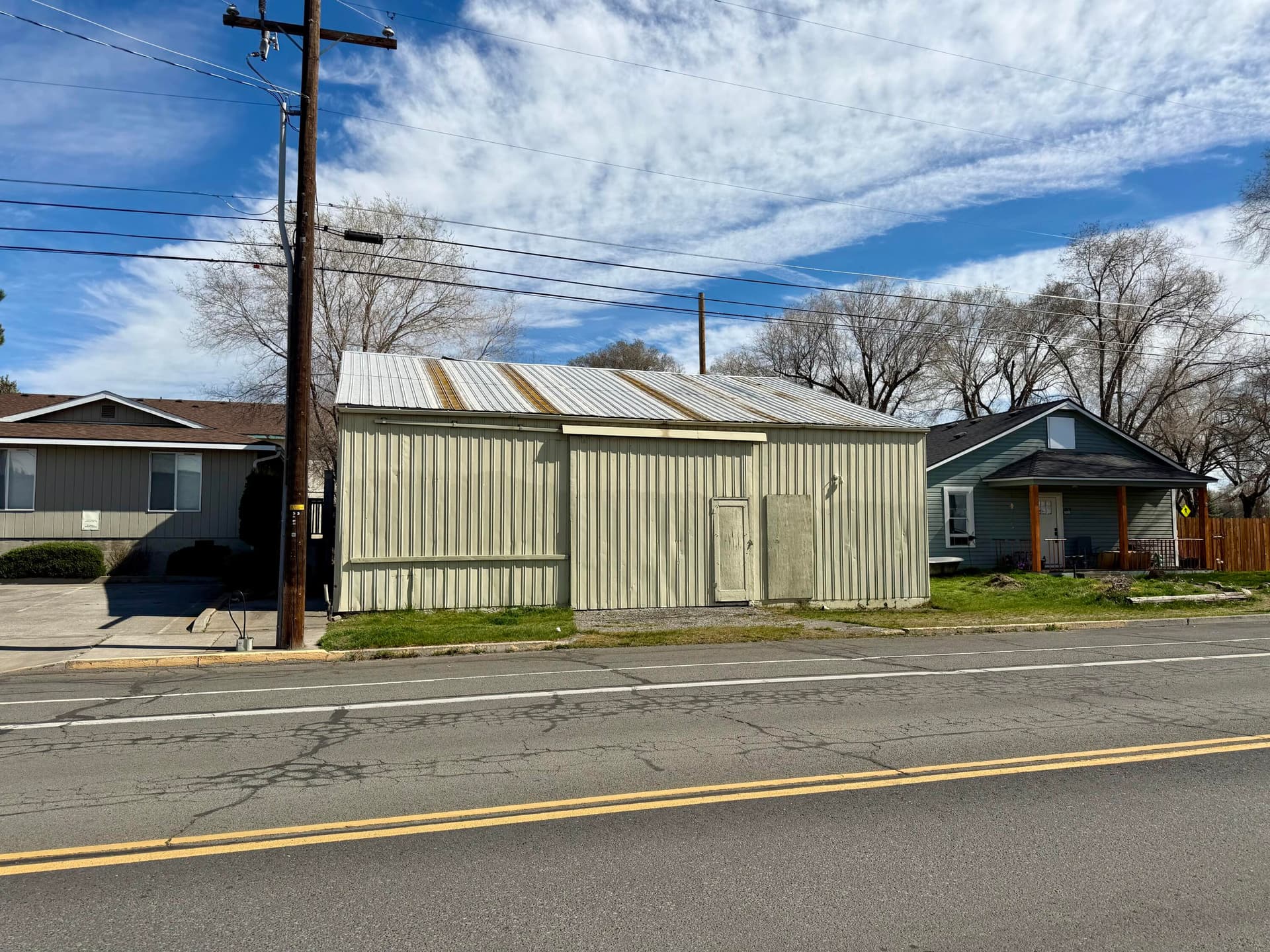 IMG_0220. Photo 3 of 7, 39 NE 7th Street, Madras, OR 97741