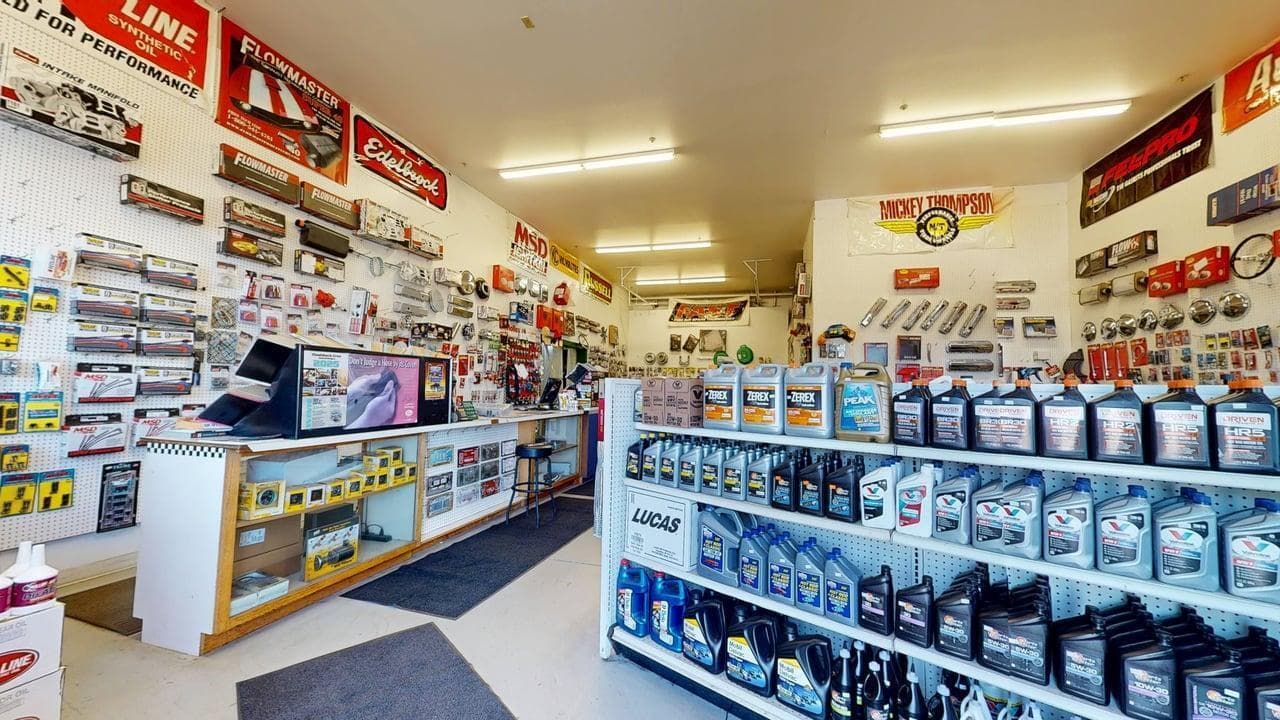 Retail Auto Parts. Photo 3 of 24, 1141 SE Centennial Court Unit B & D, Bend, OR 97702