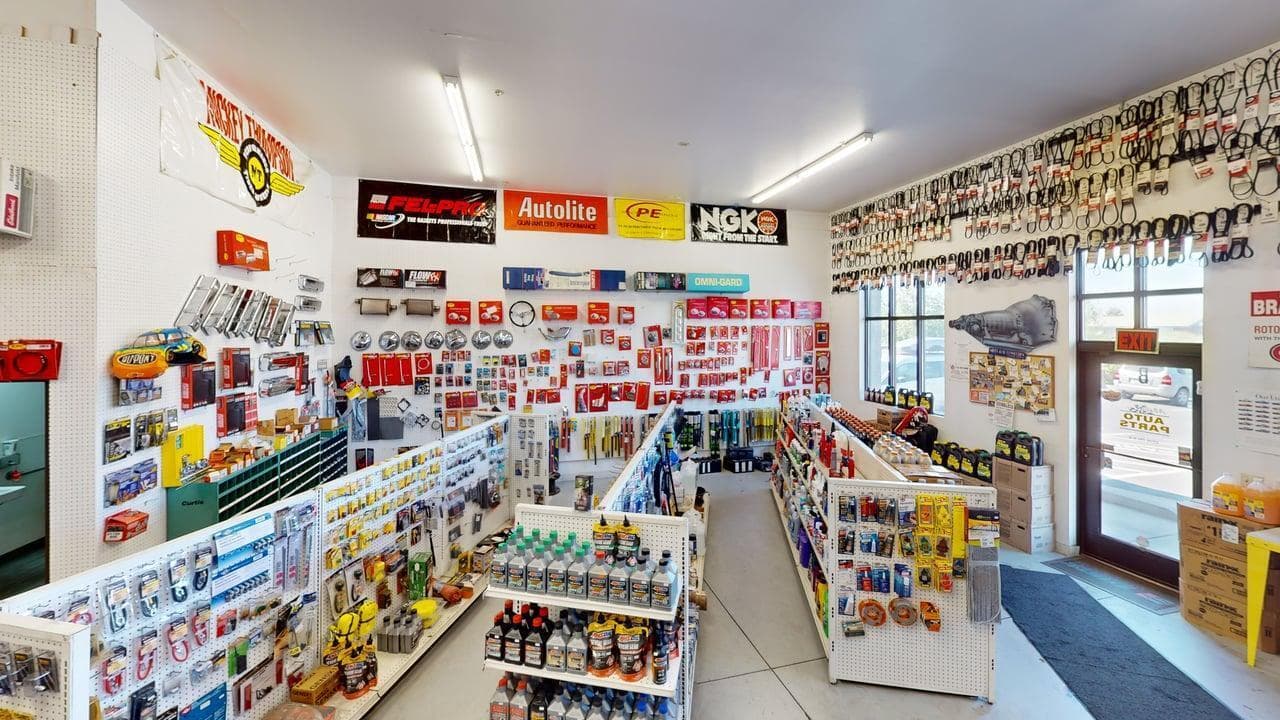 Large Auto Parts Inventory. Photo 4 of 24, 1141 SE Centennial Court Unit B & D, Bend, OR 97702