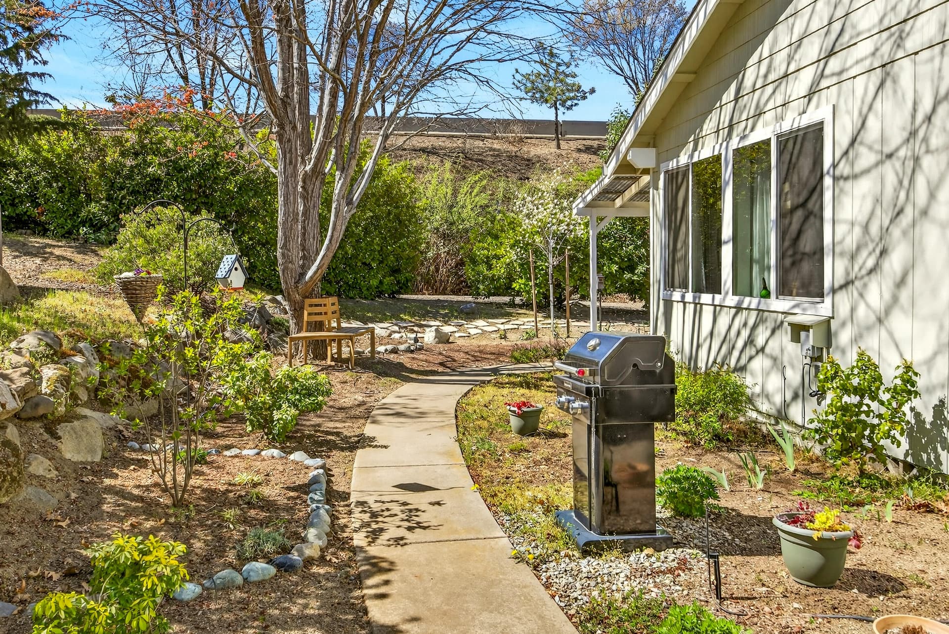 ApxOK00010. Photo 5 of 46, 1057 Oak Knoll Drive, Ashland, OR 97520
