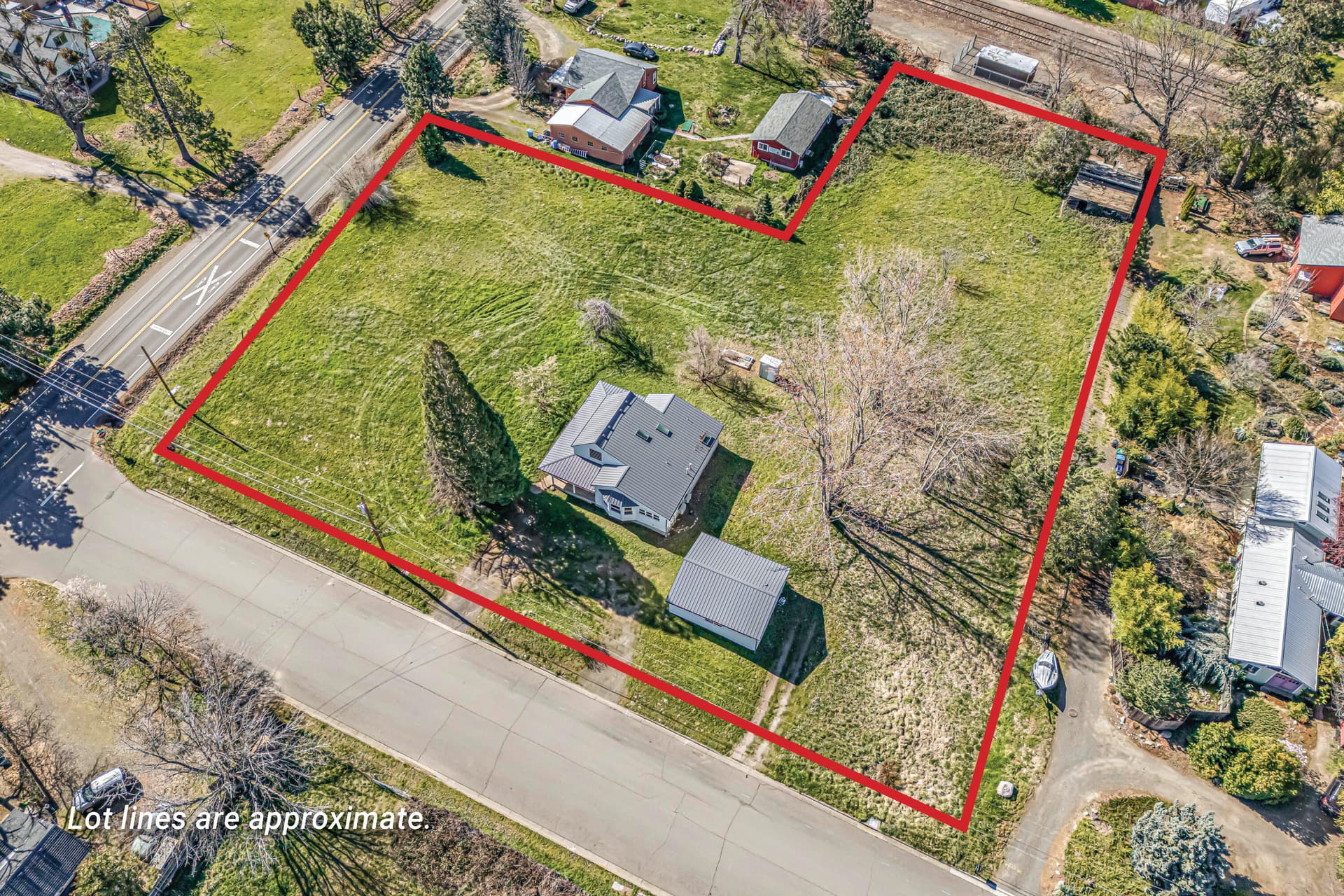 593 Crowson Road, Ashland, OR 97520. Photo 2 of 36, 593 Crowson Road, Ashland, OR 97520