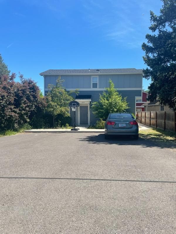 217 C St. Photo 1 of 23, 215 S C Street, Phoenix, OR 97535
