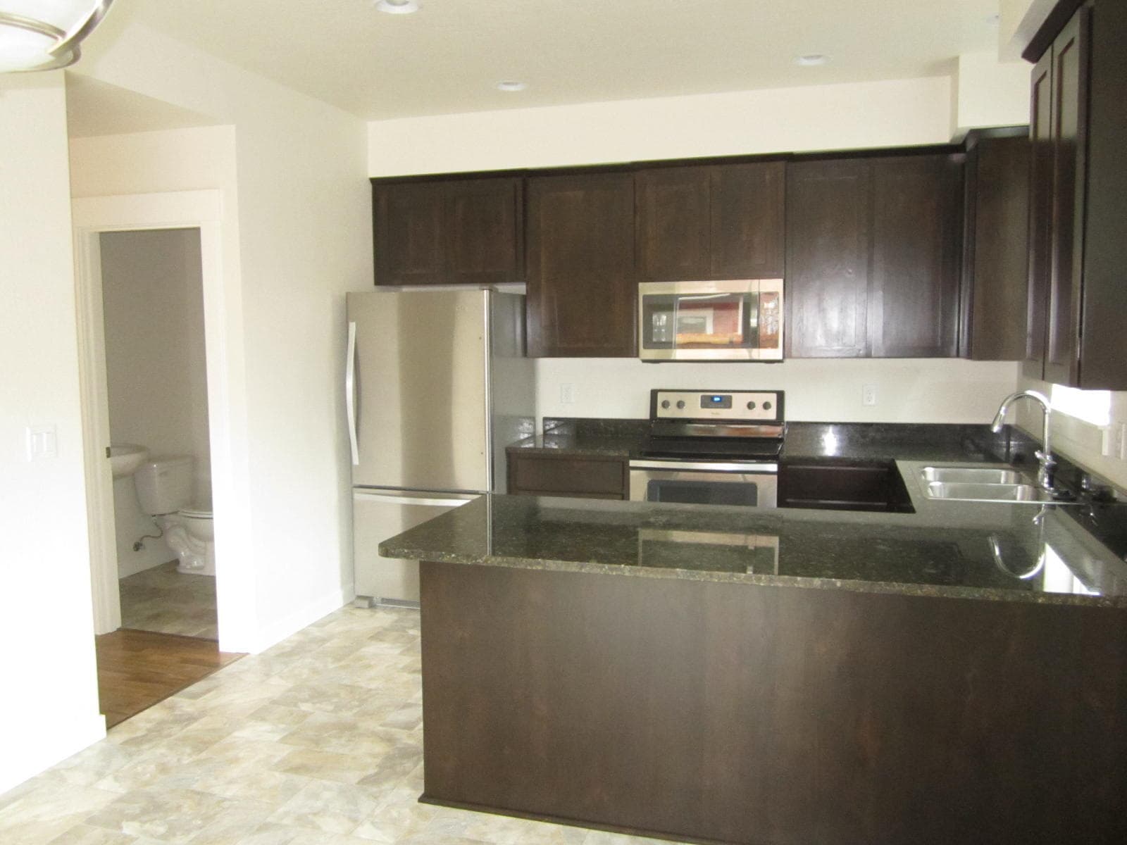 217 C St For listing (29). Photo 4 of 23, 215 S C Street, Phoenix, OR 97535